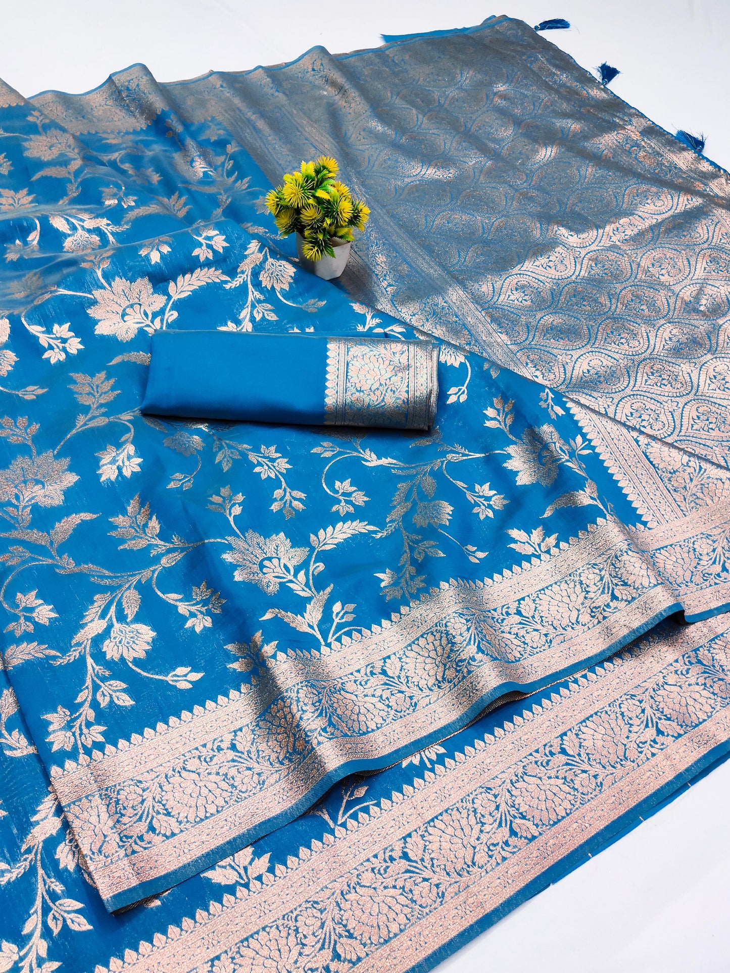 AJ-AMAZON PREMIUM SOFT SILK SAREE WITH BEAUTIFUL FLOWER LEAF WITH JHAL DESIGN RICH PALLU WITH TASSELS