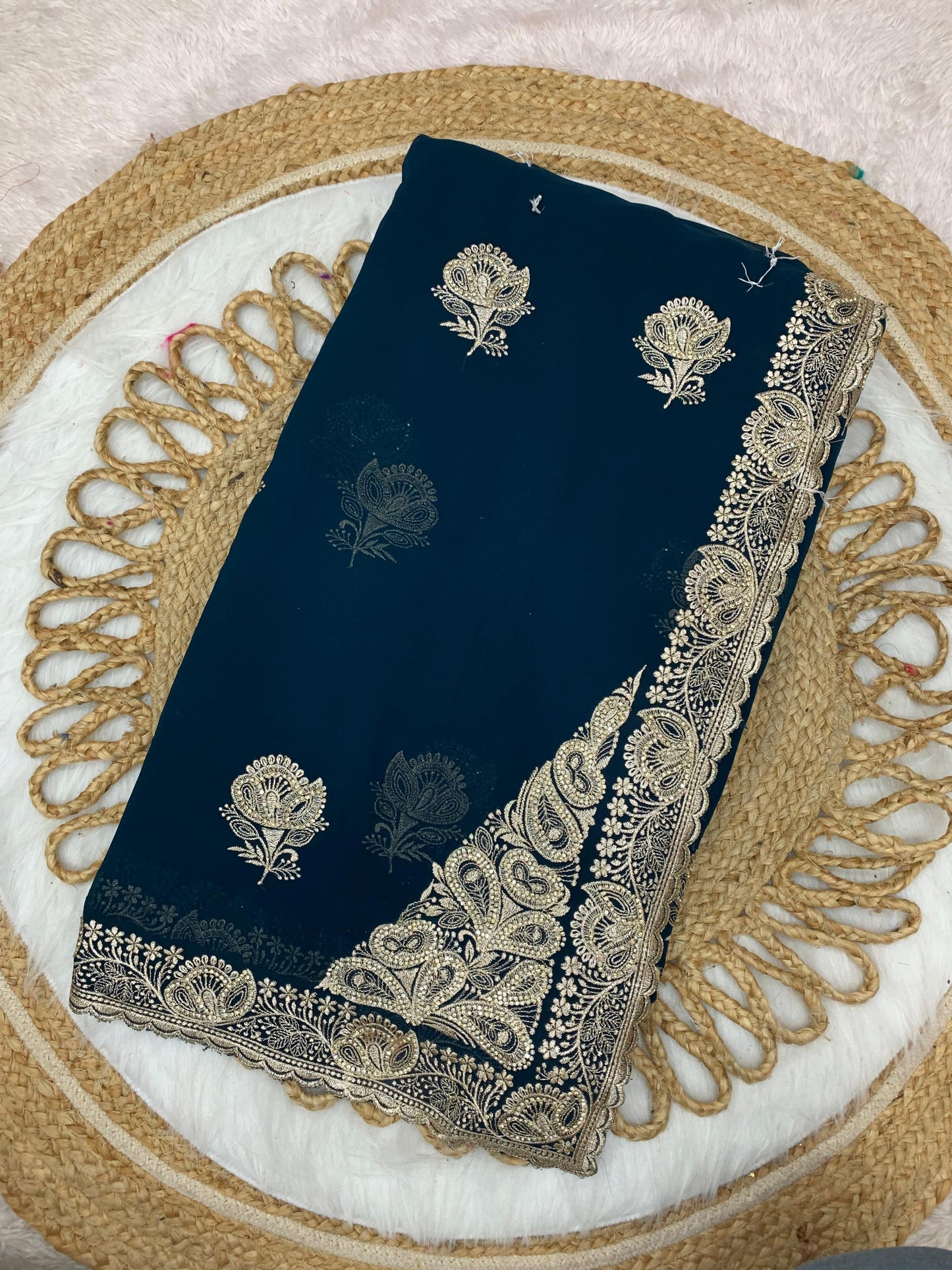 BS-SAHI GULAB BLOOMING SAREE BEAUTIFUL HEAVY SILVER EMBORIDEY OWRK WIITH RICH PALLU AND JARKAN WORK ALL OVER