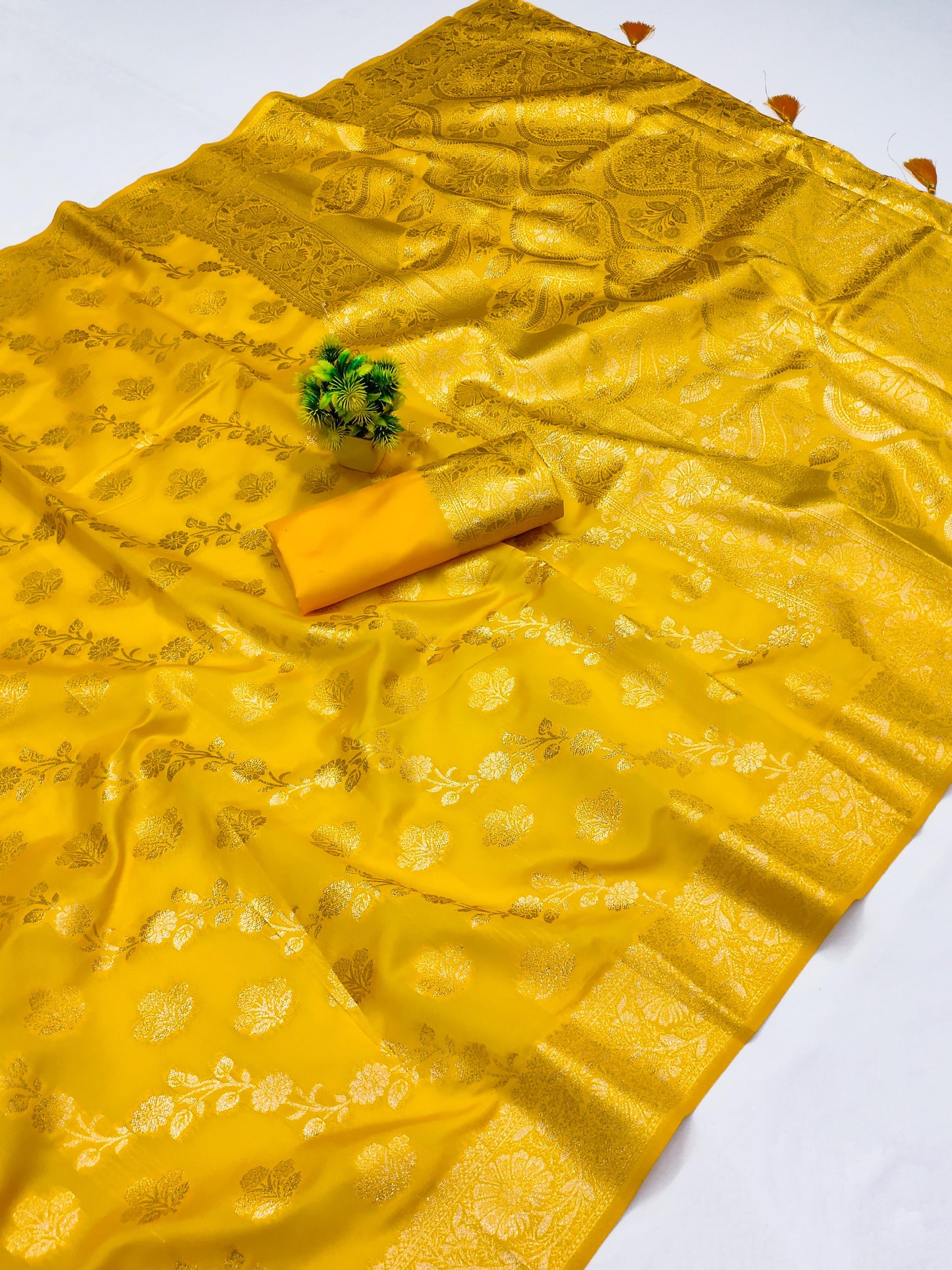 AJ-TROPICAL SOFT SILK SAREE WITH RICH PALLU AND FLOWER DESIGN WITH LAHERIA DESIGN WITH ZARI WEAVING