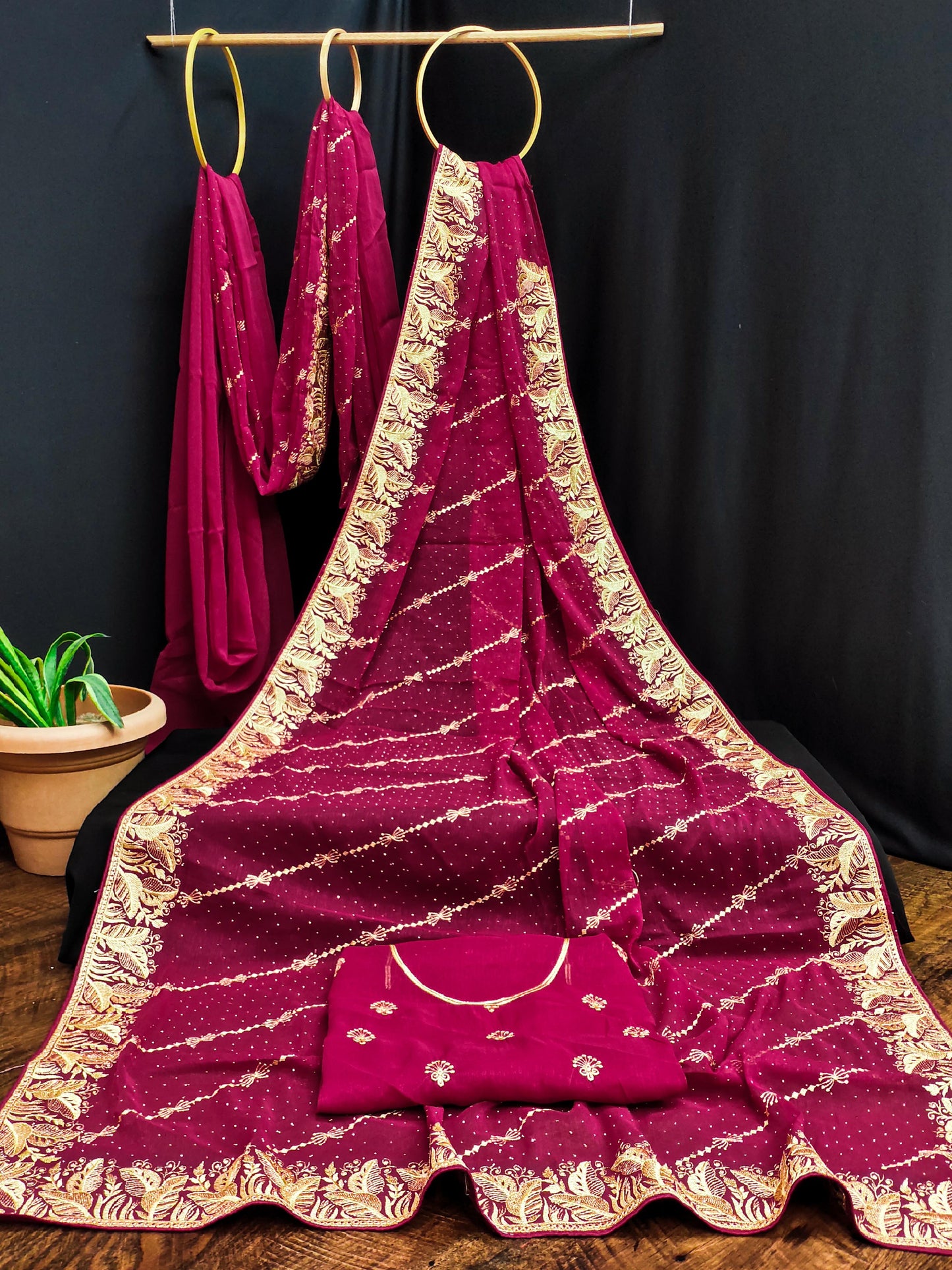 DF-AARAVI CXC SIMMER SAREE WITH EMBNORIDERY WORK WITH LEAF DESIGN ON BORDER WITH LAHERIA DESIGN ON BODY WITH SRIOKSI WORK ALL OVER