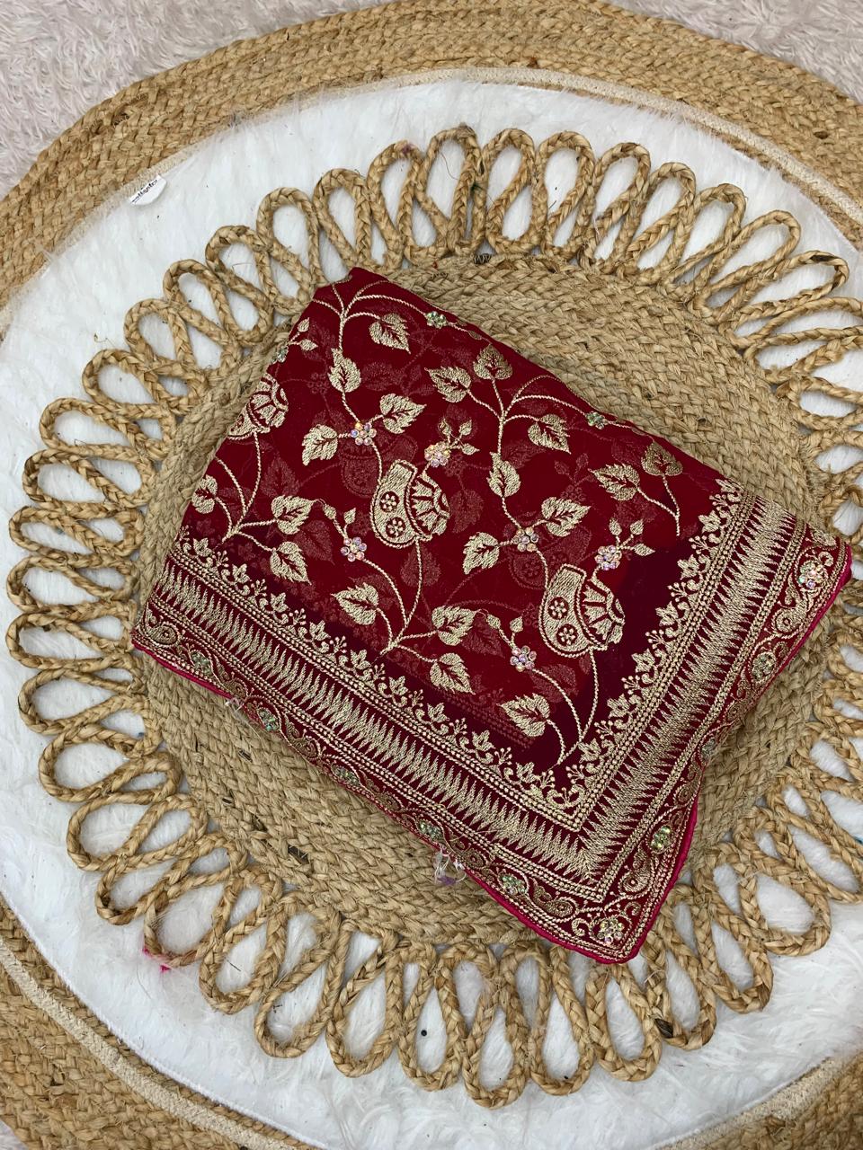 BS-SOBHAGYAWATI BLOOMING SAREE WITH BEAUTIFUL JHAL MATKA DESIGN WITH DIAMOND WORK ALL OVER