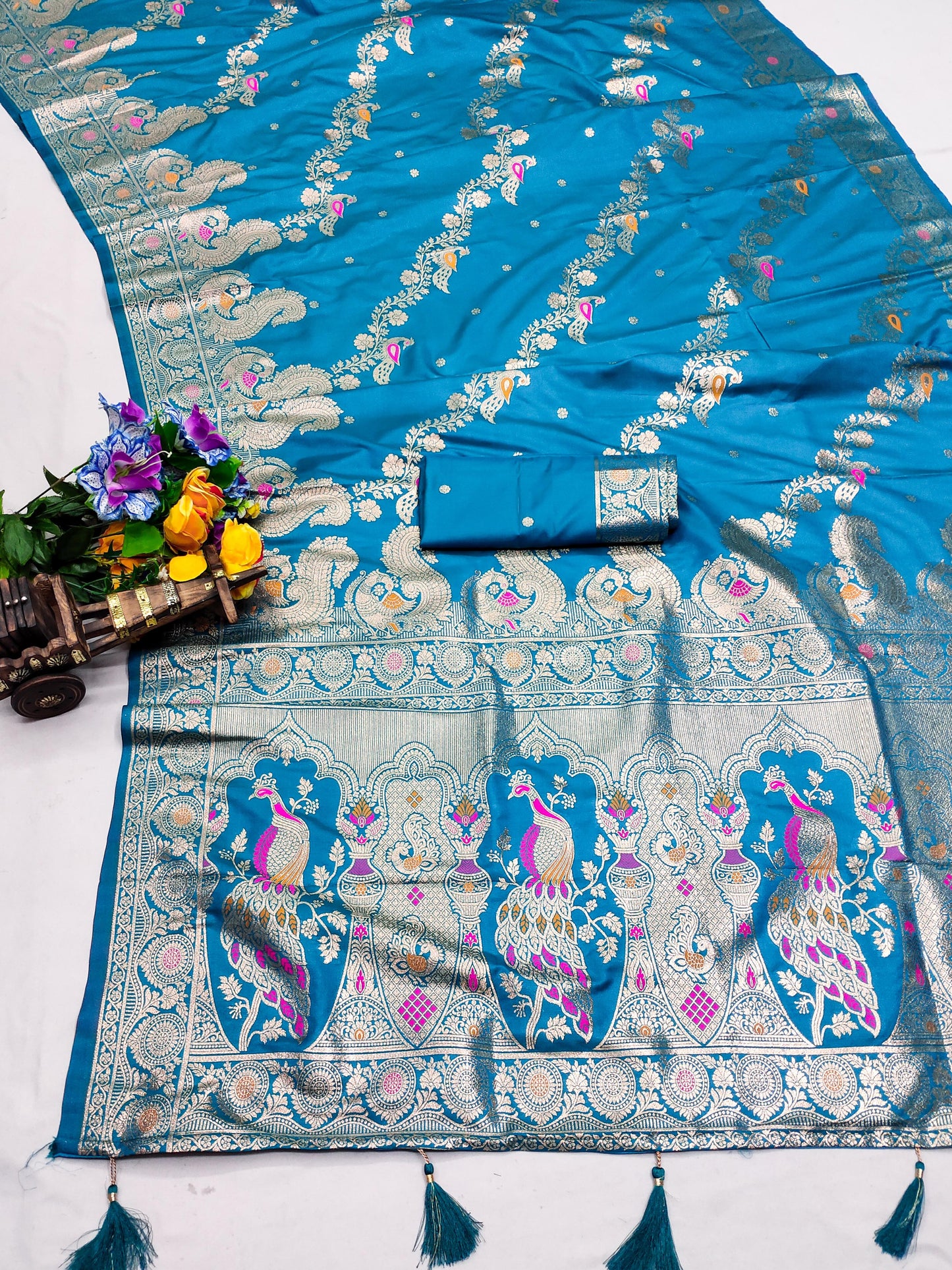 AJ-MEENA-PEACOCK ULTRA PREMIUM SILK SAREE WITH BEAUTIFUL BANARASI JAREE WEAVING WITH BEAUTIFUL PEACOCK DESIGN  WITH AWESOME RICH PALLU WITH LUXURY TASSELS ATTACHED