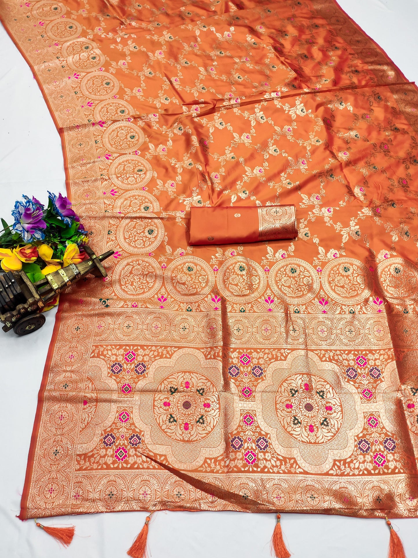 AJ-SARASWATI SOFT SILK SAREE WITH HEAVY PALLU WITH PATLI WORK AND MEENAKARI WORK WITH BANRASI DESIGN WEAVING WITH TASSELS ON PALLU