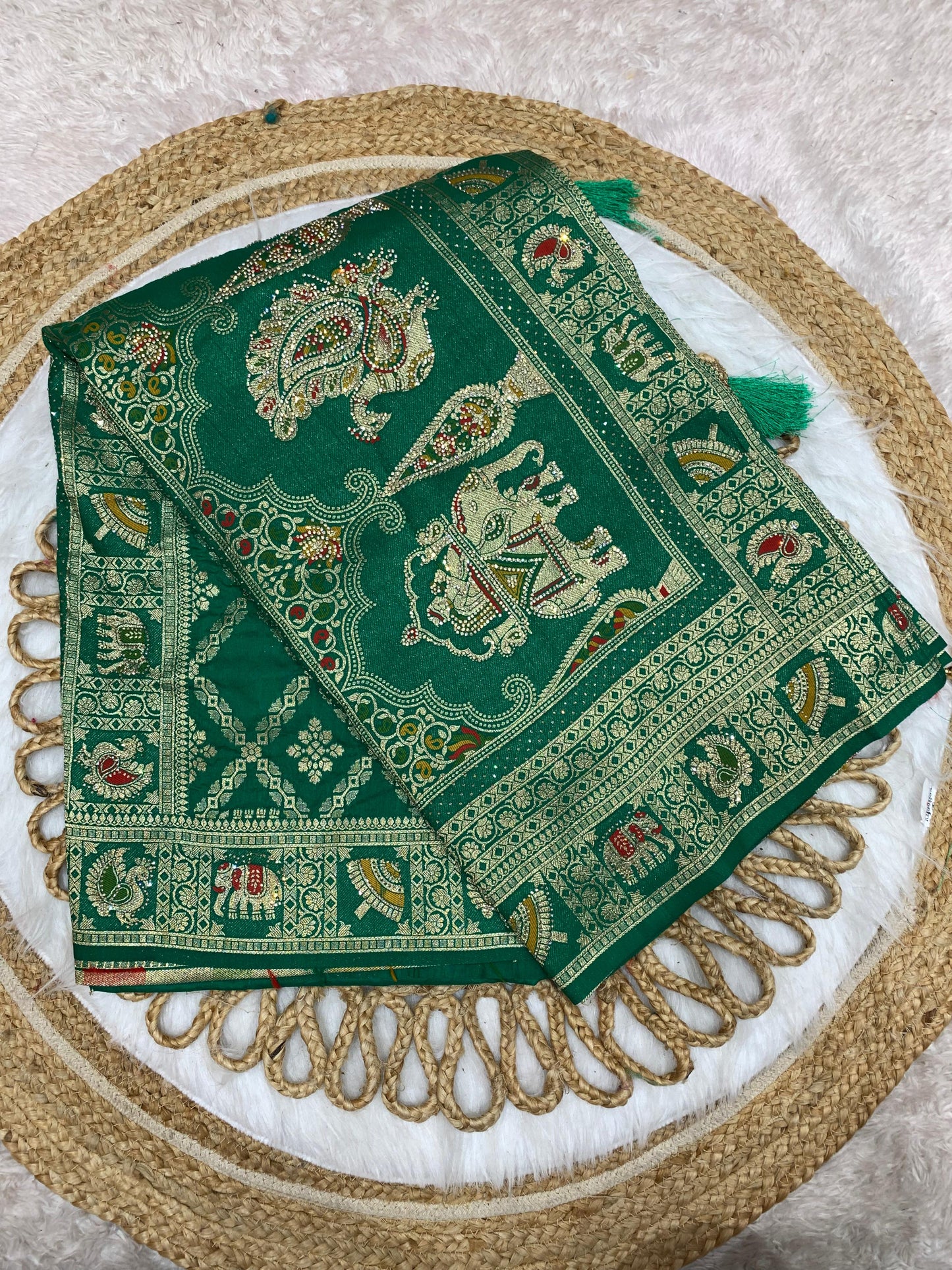 BS-MORNI-GHARCHOLA EUROPIAN DOLA SILK WITH GRAND PALLU WITH HEAVY JARAK WORK WITH GHAR CHOLA DESIGN OM BODY
