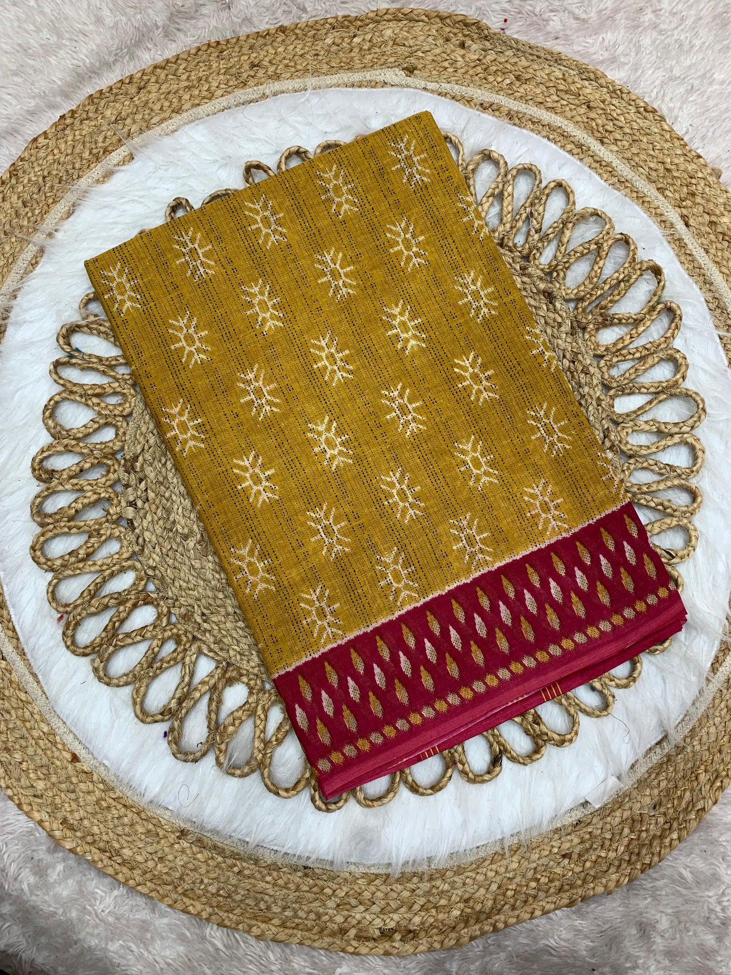 CT-TRADITION PURE SUTI COTTON SAREE WITH BEAUTIFUL FLOWER PRINT WITH BLOUSE PIECE