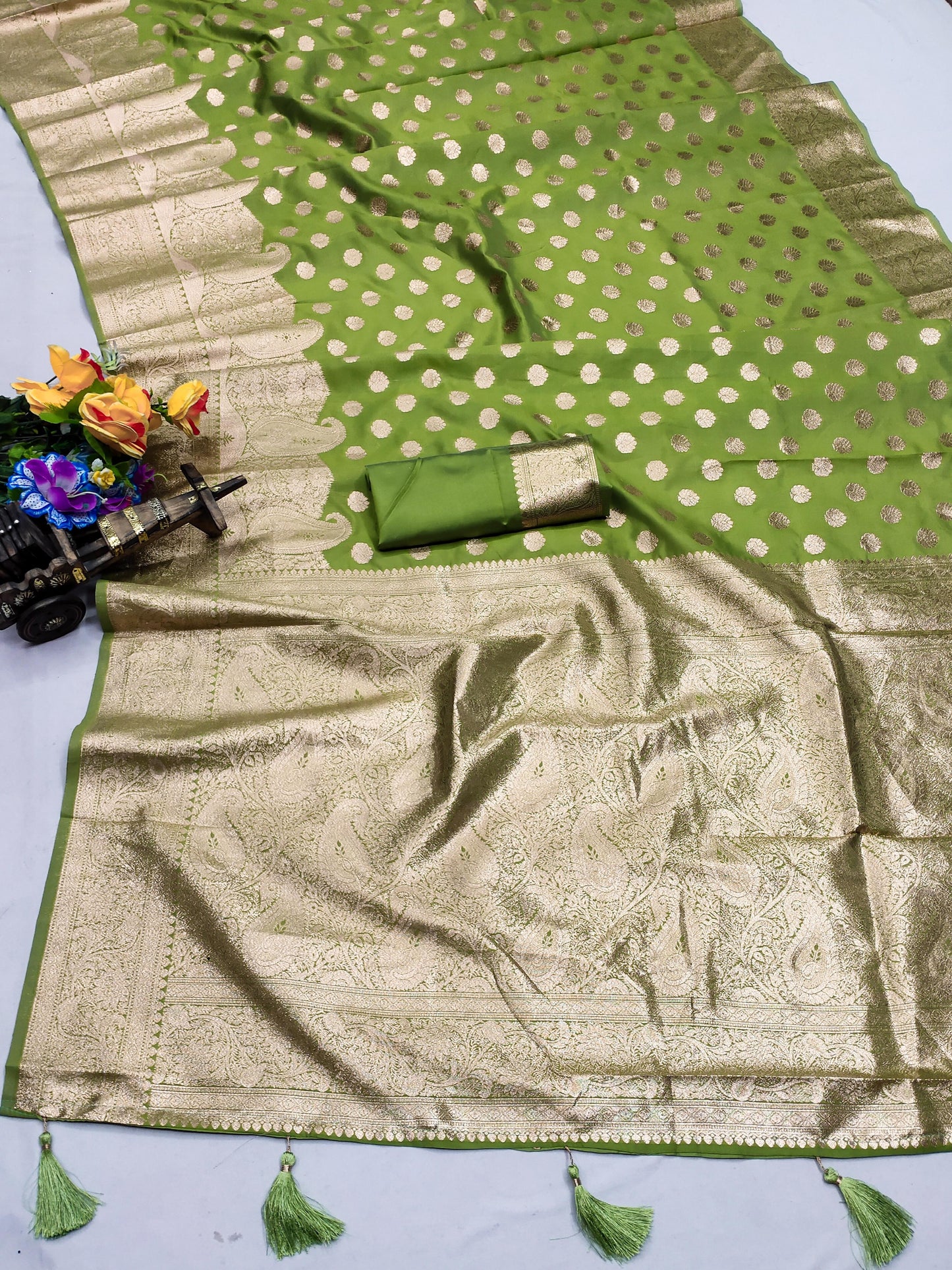 AJ-KANCHAN PREMIUM SOFT SILK GRAND CARRY PALLU WITH PATLI WORK WITH TASSLES