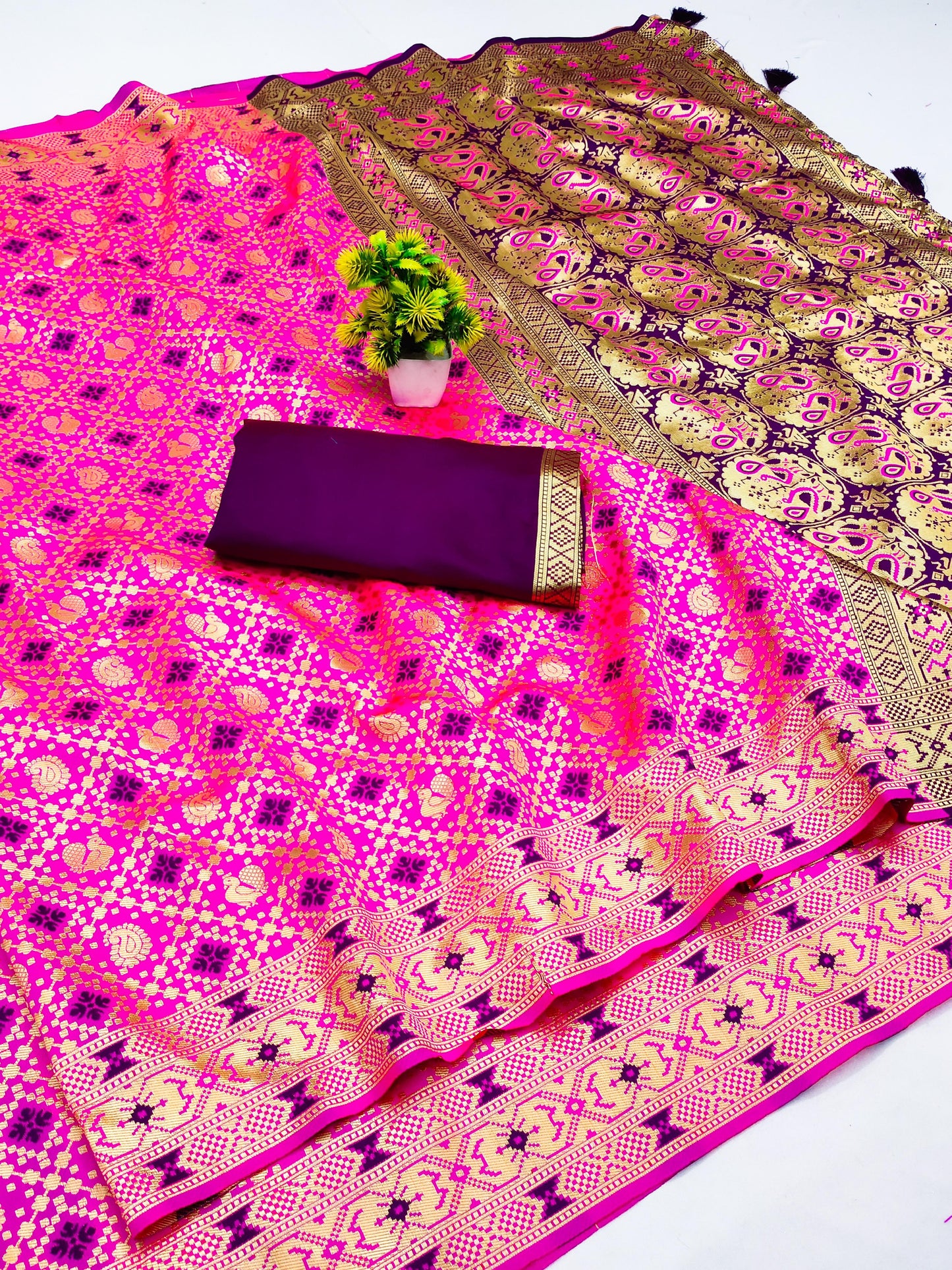 AJ-PATOLA-PAITHANI SOFT PAITHANI SILK SAREE WITH BEAUTIFUL PEACOCK WITH MENNAKARI WORK WITH HEAVY TUSSLES