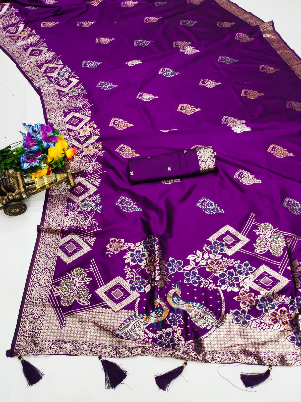 AJ-OPENPALLU PREMIUM SOFT SILK SAREE WITH BEAUTIFUL OPEN PALLU PEACOCK DESIGN WITH MEENAKARI AND PATLI WORK AND BUTTI BLOUSE