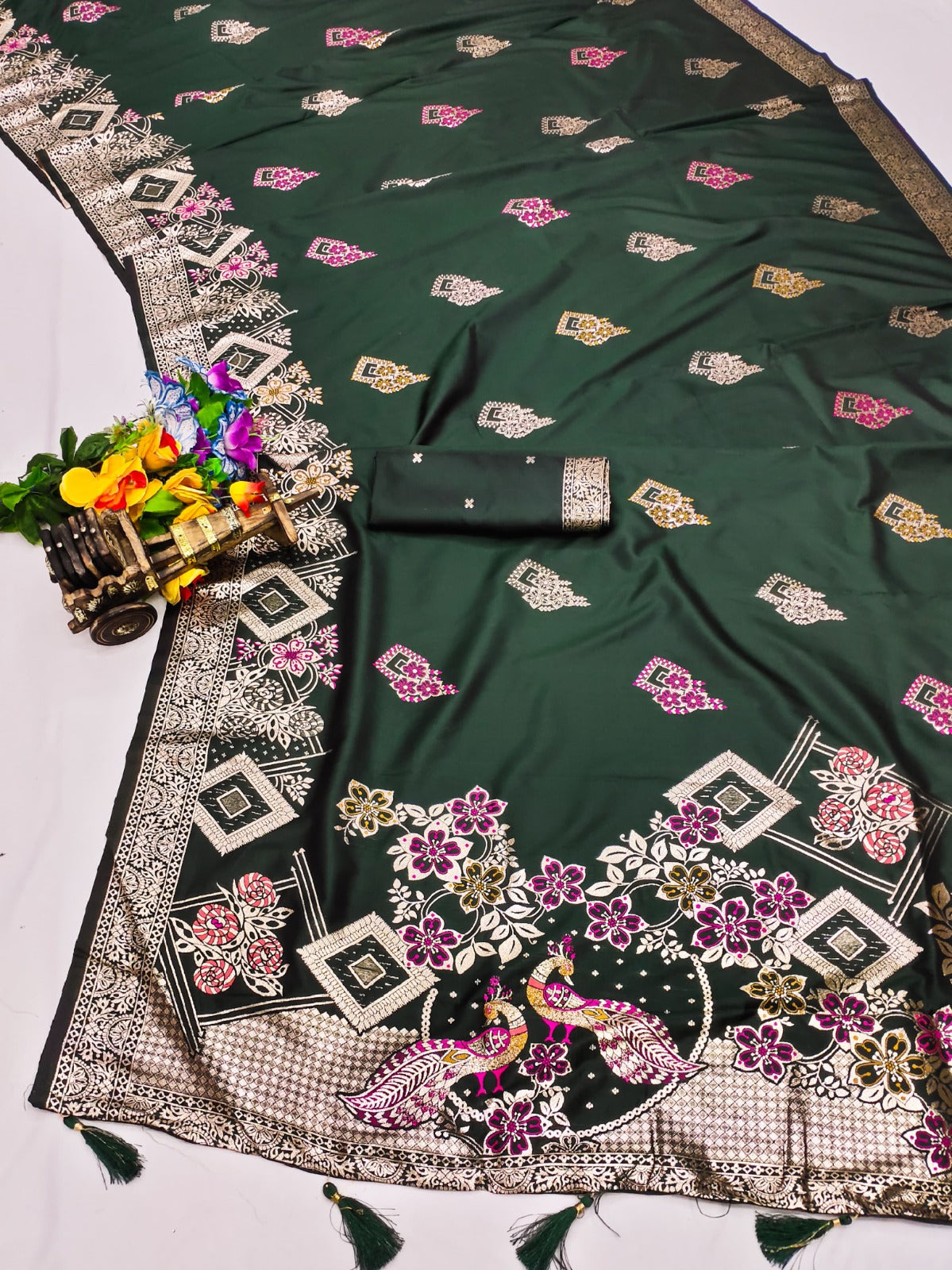 AJ-OPENPALLU PREMIUM SOFT SILK SAREE WITH BEAUTIFUL OPEN PALLU PEACOCK DESIGN WITH MEENAKARI AND PATLI WORK AND BUTTI BLOUSE