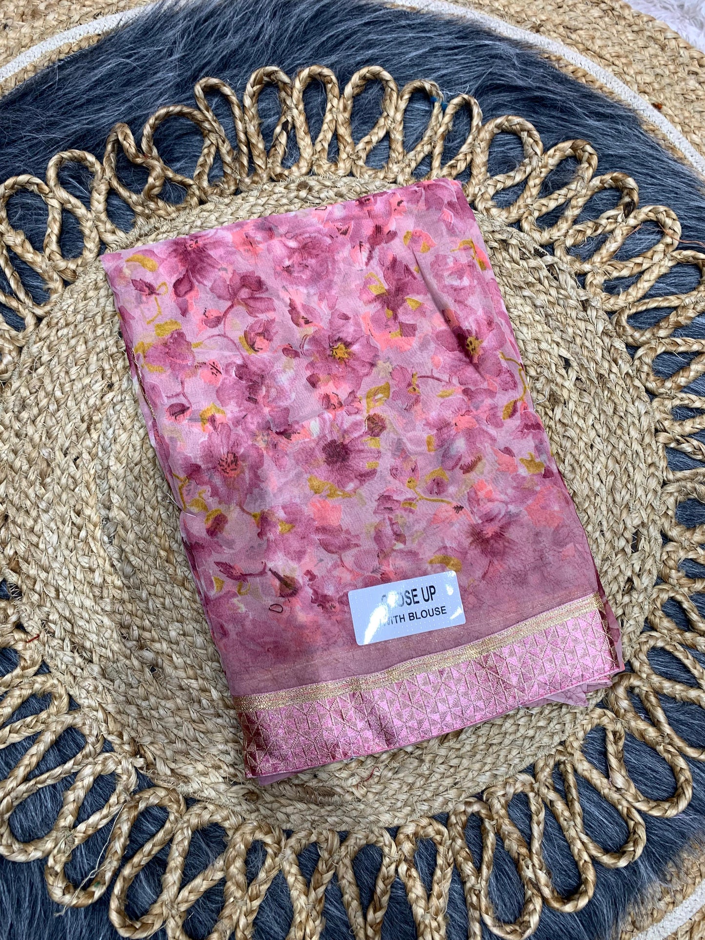 SV-8013 Georgette Saree with 2 inch diable lace with beautiful print