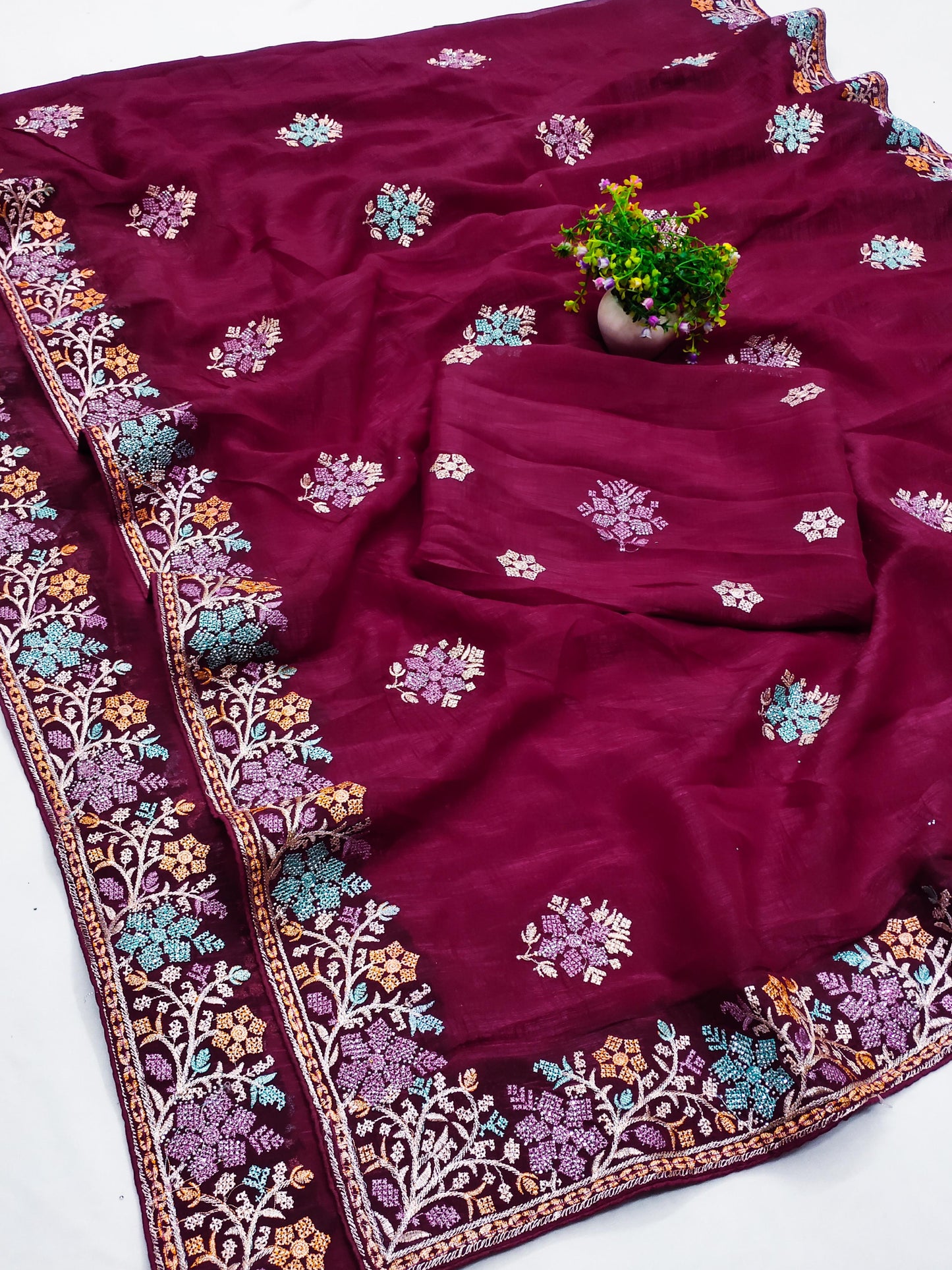 DF-DEVRANI CRUNCHY BLOOMING SAREE WITH MULTI THREAD WORK WITH SIROSKI