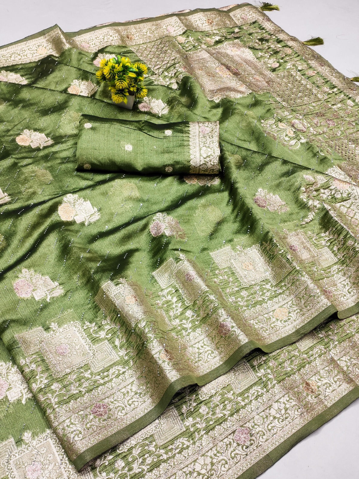 AJ-SPACE PREMIUM KHADI SILK SAREE WITH GRAND PALLU WITH BEAUTIFUL DESIGN WITH SIROSKI ALL OVER WITH TASSELS ATTACHED ON PALLU