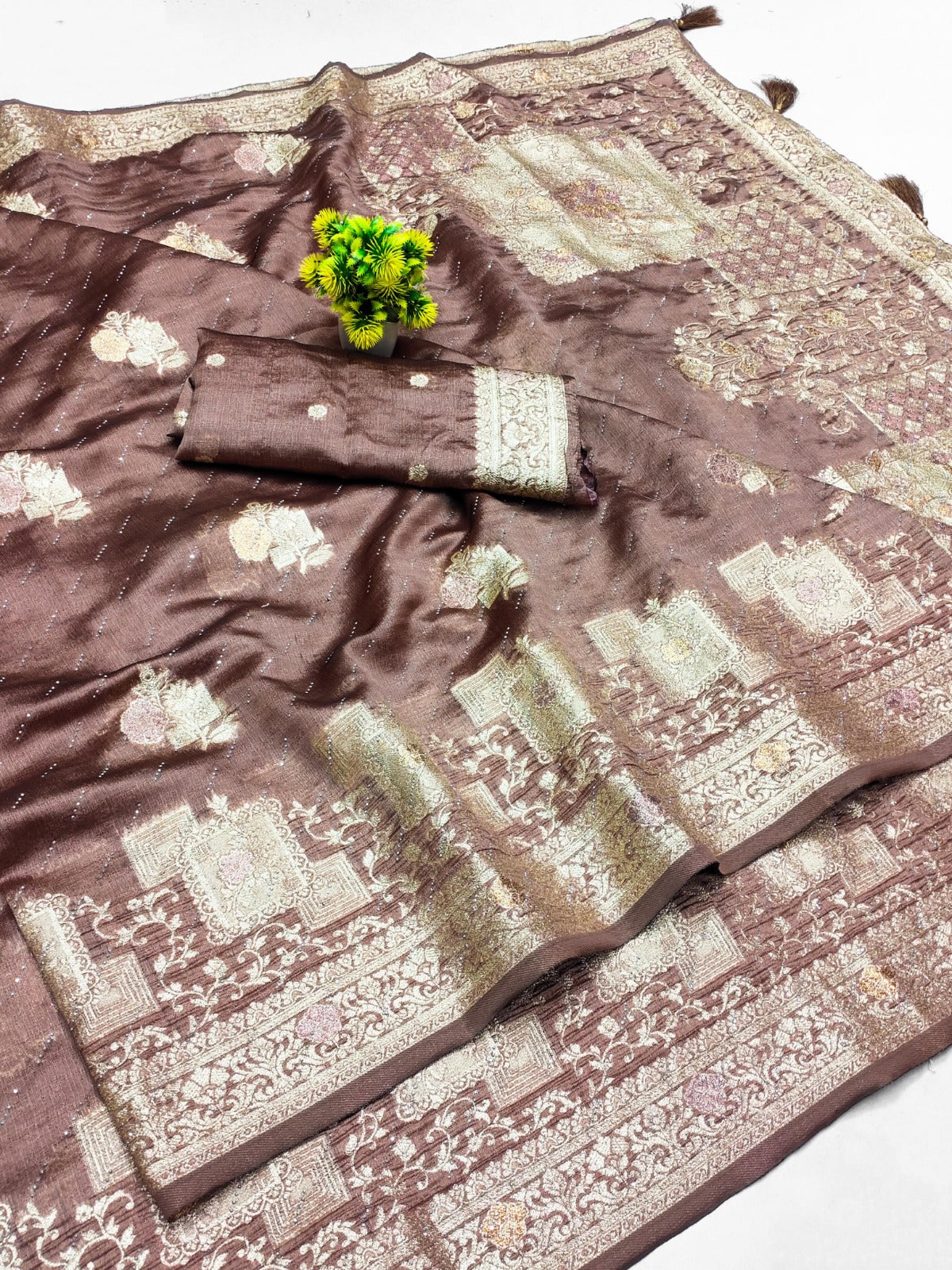 AJ-SPACE PREMIUM KHADI SILK SAREE WITH GRAND PALLU WITH BEAUTIFUL DESIGN WITH SIROSKI ALL OVER WITH TASSELS ATTACHED ON PALLU