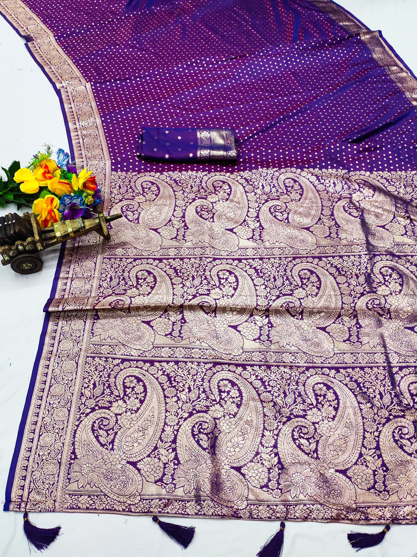 AJ-BENGAL PREMIUM SOFT SILK SAREE WITH BEAUTIFUL TRIPLE PALLU SIZE WITH BEAUTIFUL SMALL BUTI DESIGN WITH TASSELS
