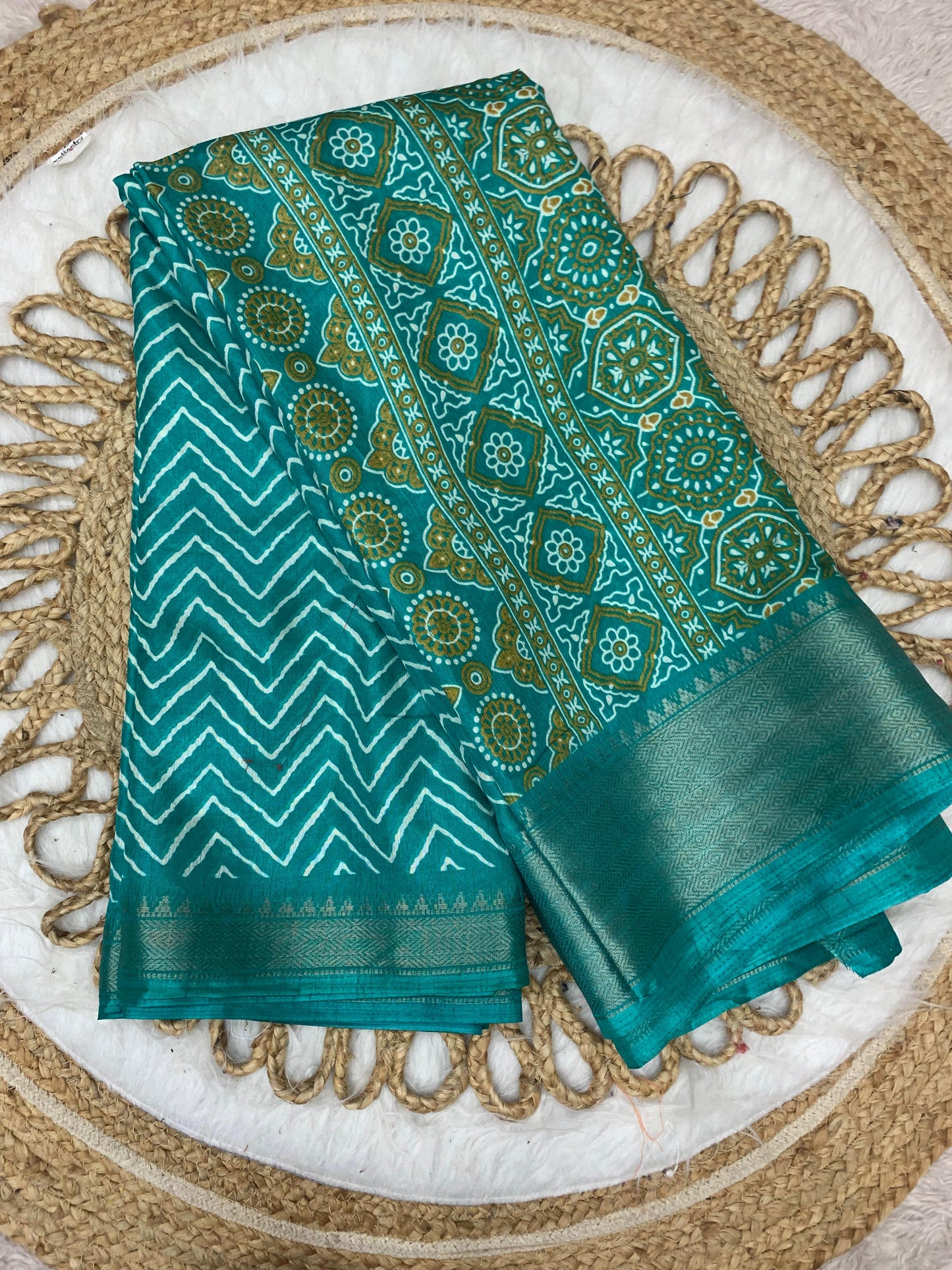 PRINT-3012 DOLA DOBBY SAREE WITH BEAUTIFUL LAHERIA PRINT WITH BUTTI BLOUSE