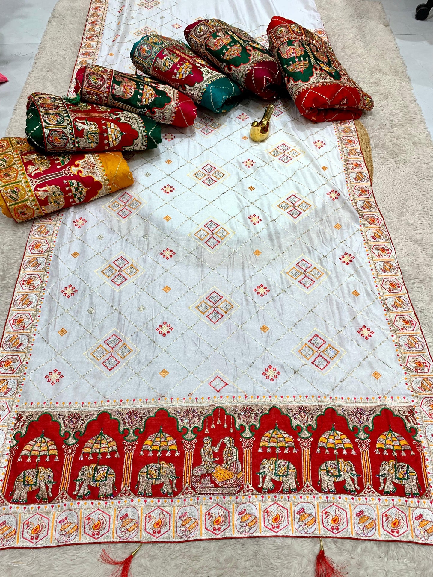 BS-SOUMYA VICHITRA SILK WITH GHARCHOLA DESIGN WITH HEAVY PALLU WITH DIAMOND WORK ALL OVER WITH TASSELS