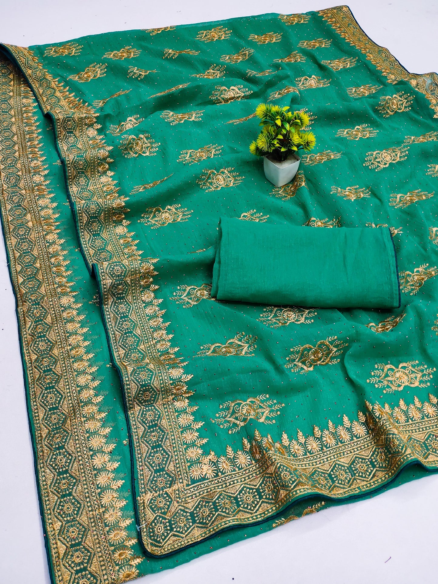 DF-RESHMA SIMMER SAREE EITH BEAUTIFUL LIGHT MATCHING WITH HEAVY EMBORIDERY WORK