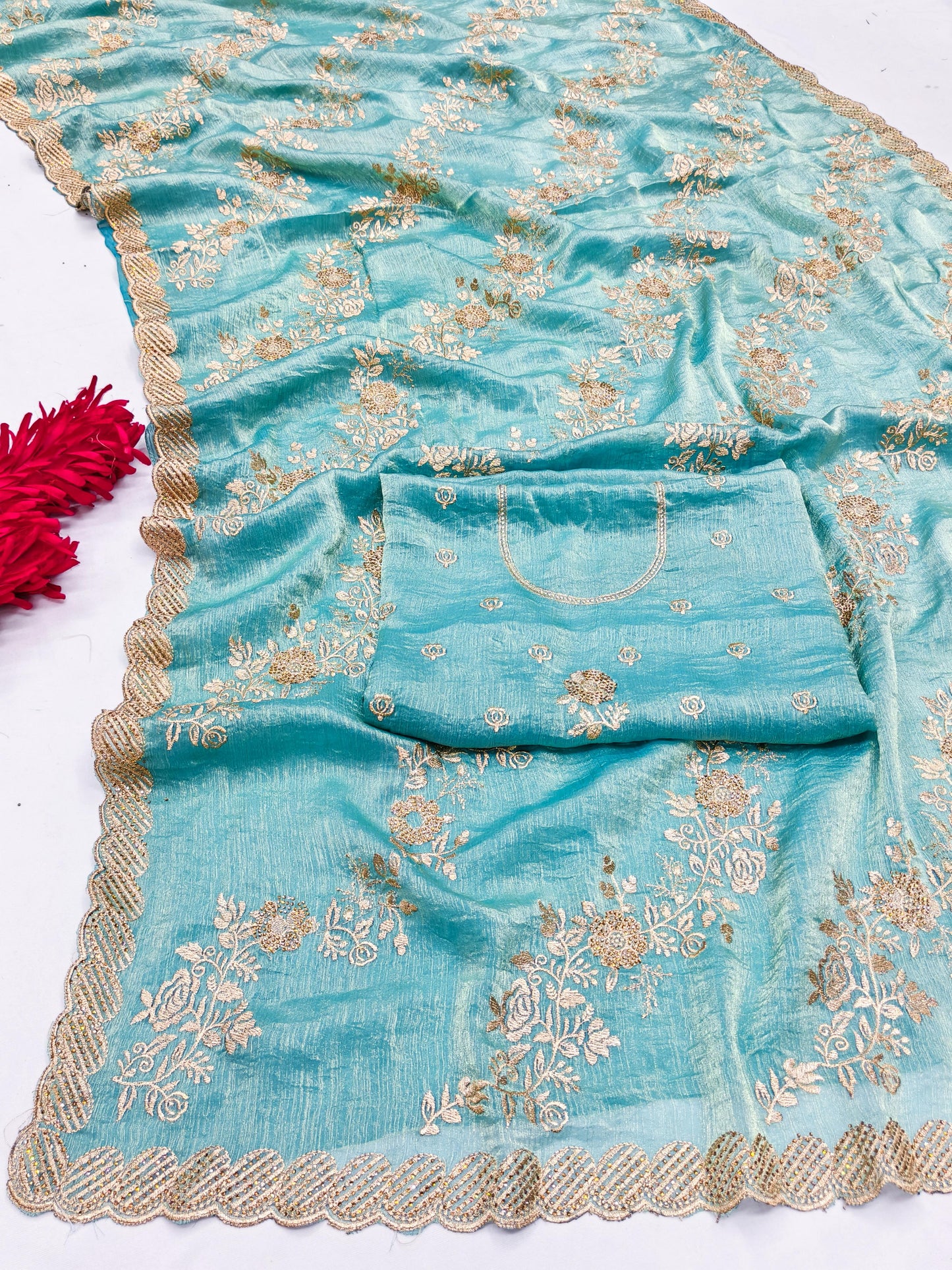 DF-DOLLY-D FENDI CRUSH SAREE BEATUFIUL LAHERIA PATTERN WITH BEUTIFUL BORDER WITH SIROSKI