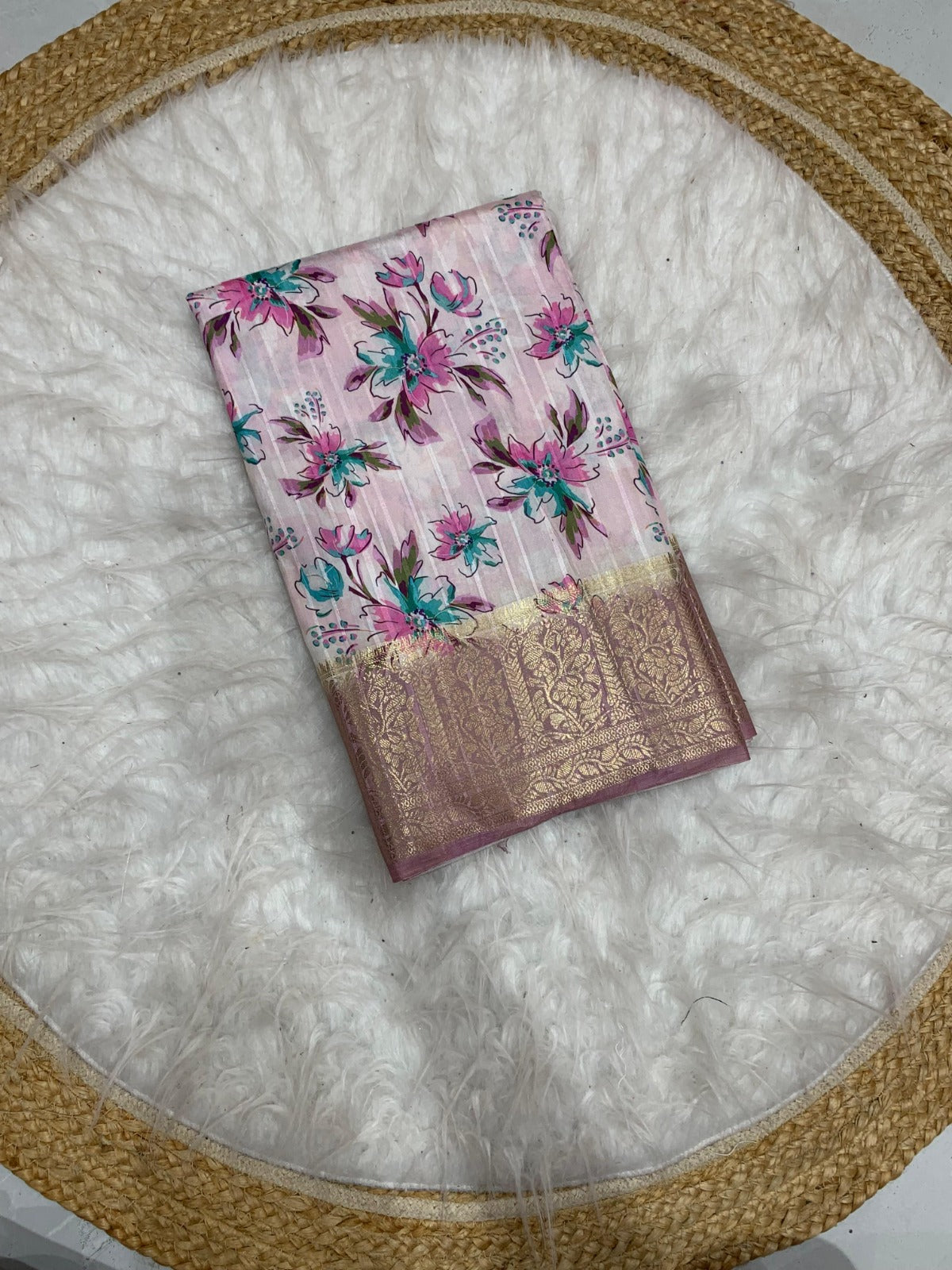 DP-4007 SWISS SILK WITH BEAUTIFUL DIGITAL PRINT WITH BEAUTIFUL PRITNS 6.30 MTR CUT JACKQUARD PATTA