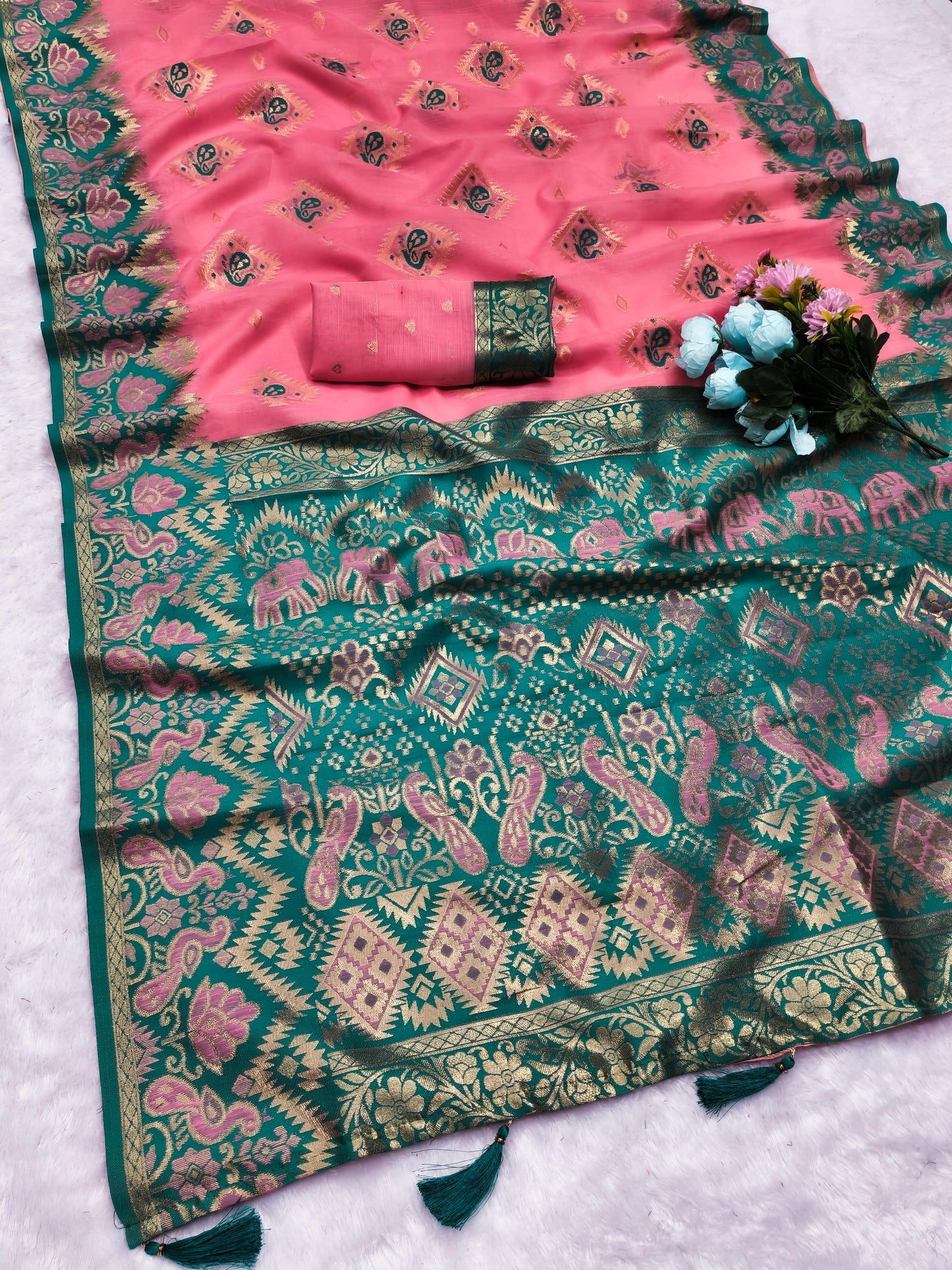 CT-HANSIKA COTTOM SILK SAREE WITH BESUTIFUL CONTRAST BORDER WITH BEAUTIFUL PEACOCK DESIGN WITH TASSELS