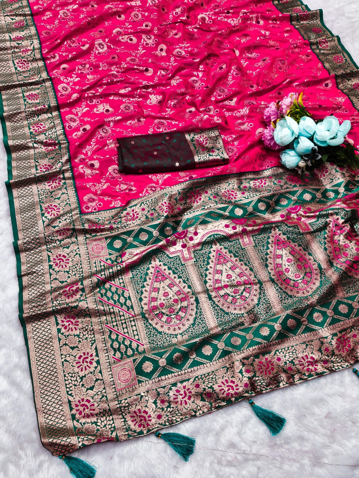AJ-BANDRA SOFT SILK SAREE WITH CONTRAST PALLU AND BORDER WITH BEAUTIFUL JHAL DESIGN WITH BUTTI CONTRAST BLOUSE