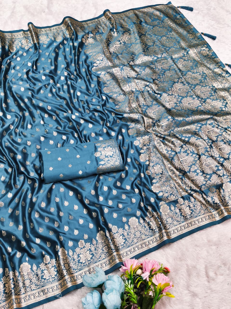 AJ-SATIN-AGRA SATIN SILK SAREE WITH RICH PALLU AND BEAUTIFUL DUSTY MATCHING PURE BOLLYWOOD DESIGN