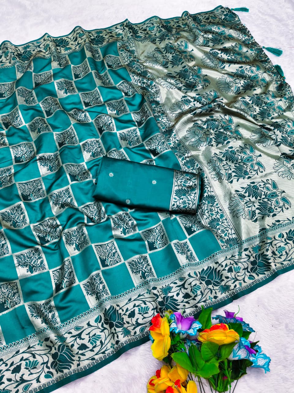 AJ-MADHURAM KOTA LITCHI SILK WITH CHAMPION JAREE WITH BEAUTIFUL BOX BODY DESIGN WITH RICH PALLU AND TASSELS ATTACHED