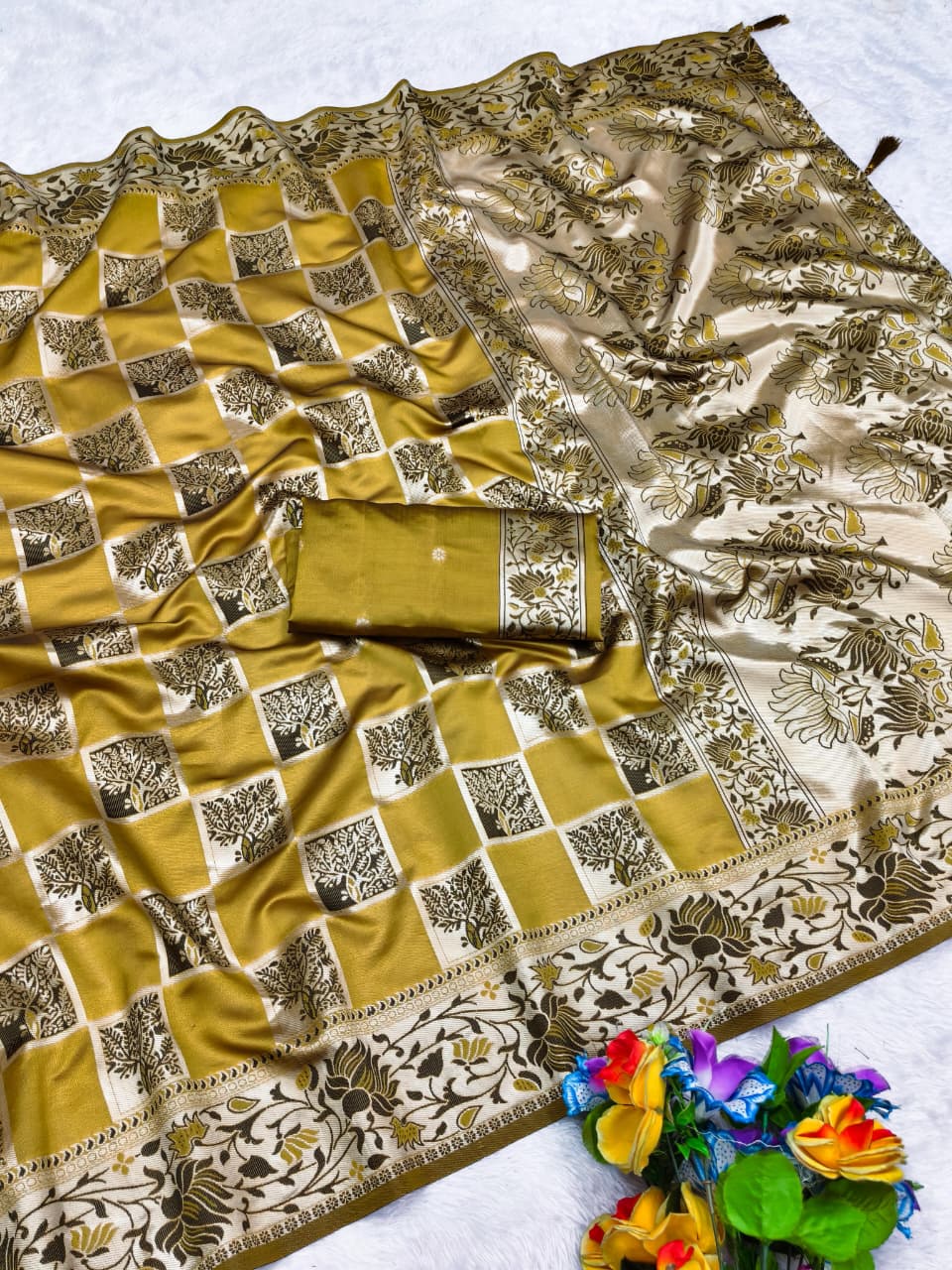 AJ-MADHURAM KOTA LITCHI SILK WITH CHAMPION JAREE WITH BEAUTIFUL BOX BODY DESIGN WITH RICH PALLU AND TASSELS ATTACHED