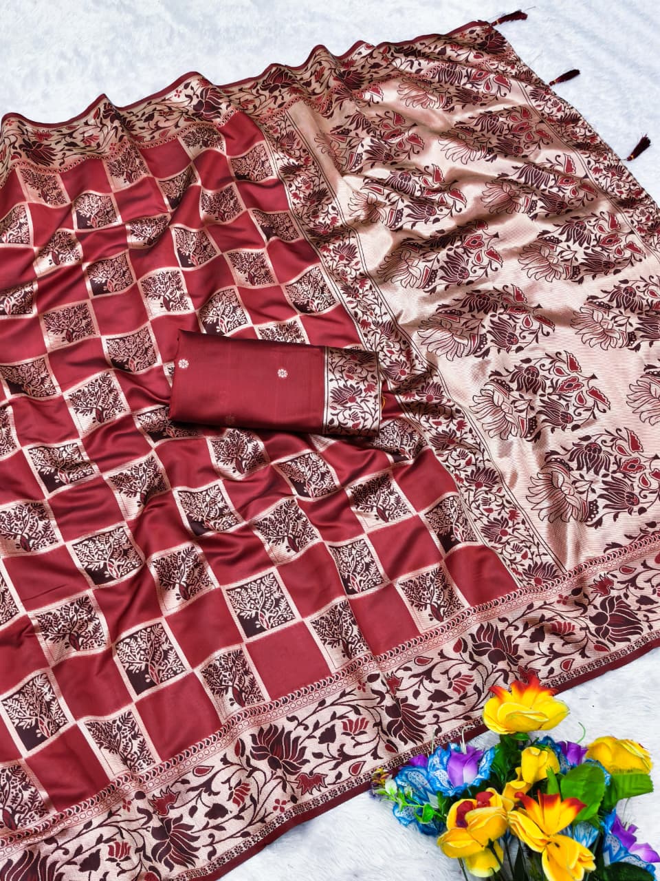 AJ-MADHURAM KOTA LITCHI SILK WITH CHAMPION JAREE WITH BEAUTIFUL BOX BODY DESIGN WITH RICH PALLU AND TASSELS ATTACHED