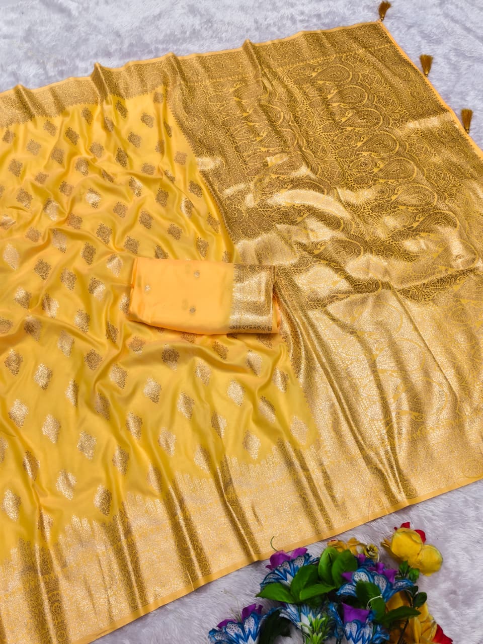 AJ-KATHAK-KALI SOFT 50/600 SILK WITH BANARASI JAREE WITH BEAUTIFUL LIGHT MATCHING ELEGANT DESIGN WITH TASSELS ATTACHED