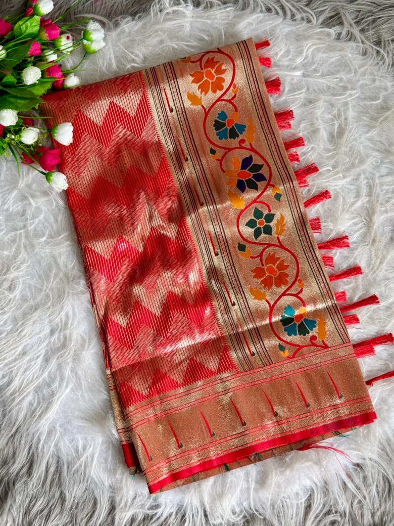 AJ-SYNC Banarasi Paithani Silk Saree Super grand rich pallu with intricate detailing . Elegant zig-zag zari pattern weaving all over the body