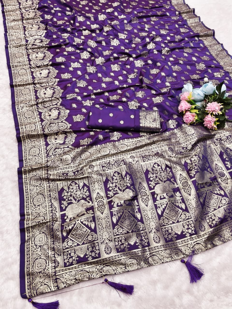 AJ-HASTINAPUR SOFT SILK 50/600 WITH HEAVY PALLU AND WITH BEAUTIFUL WITH PATLI
