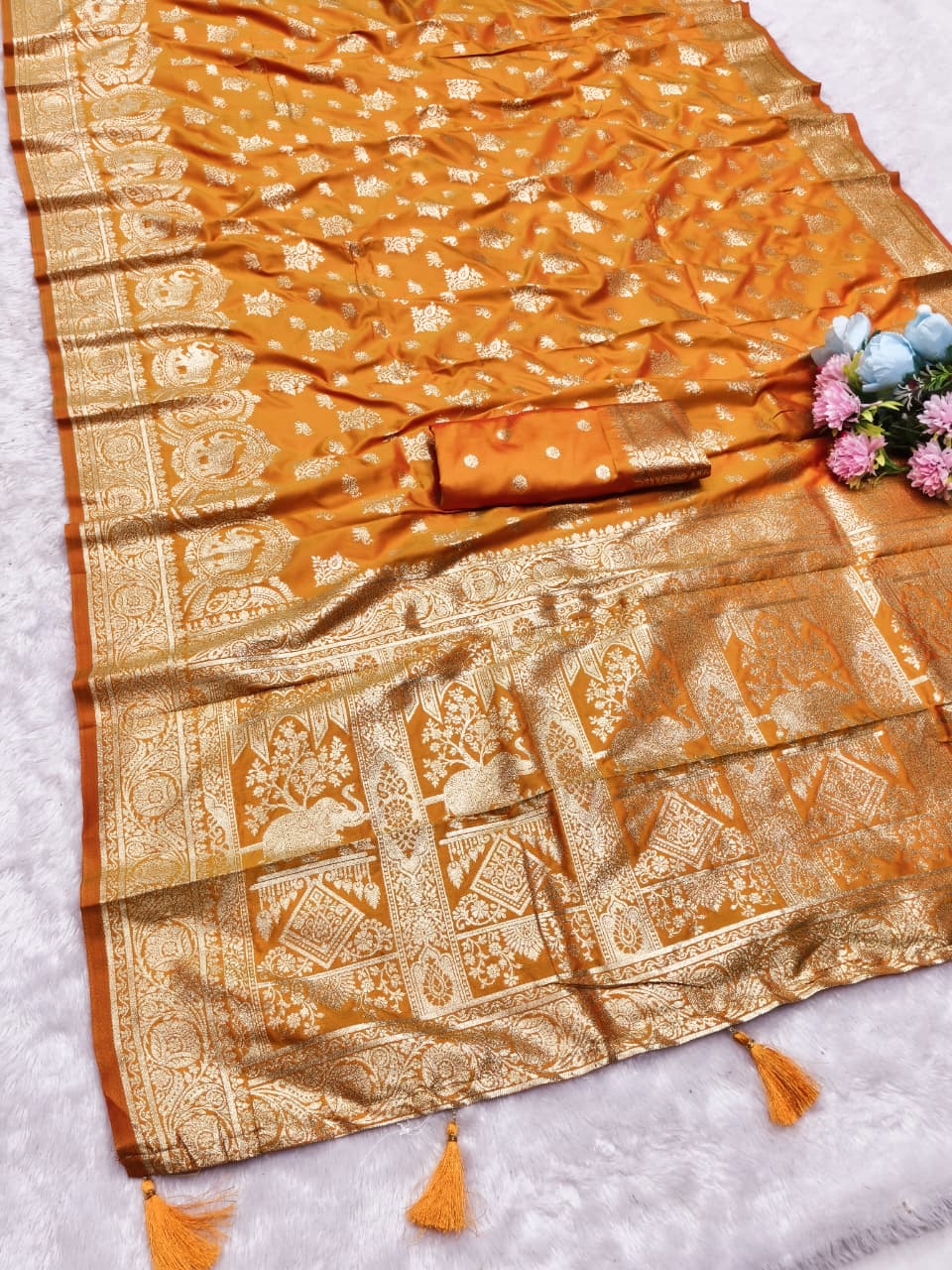 AJ-HASTINAPUR SOFT SILK 50/600 WITH HEAVY PALLU AND WITH BEAUTIFUL WITH PATLI