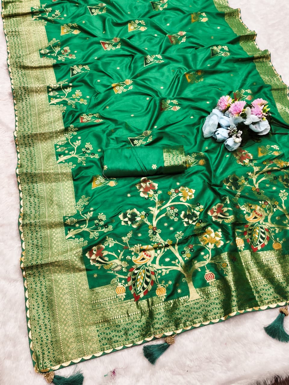 AJ-KOTA DYEABLE DOLA SILK SAREE WITH TAPELA DYING WITH BEAUTIFUL OPEN PALLI WITH FANCY LACE AND LUXURY TASSELS