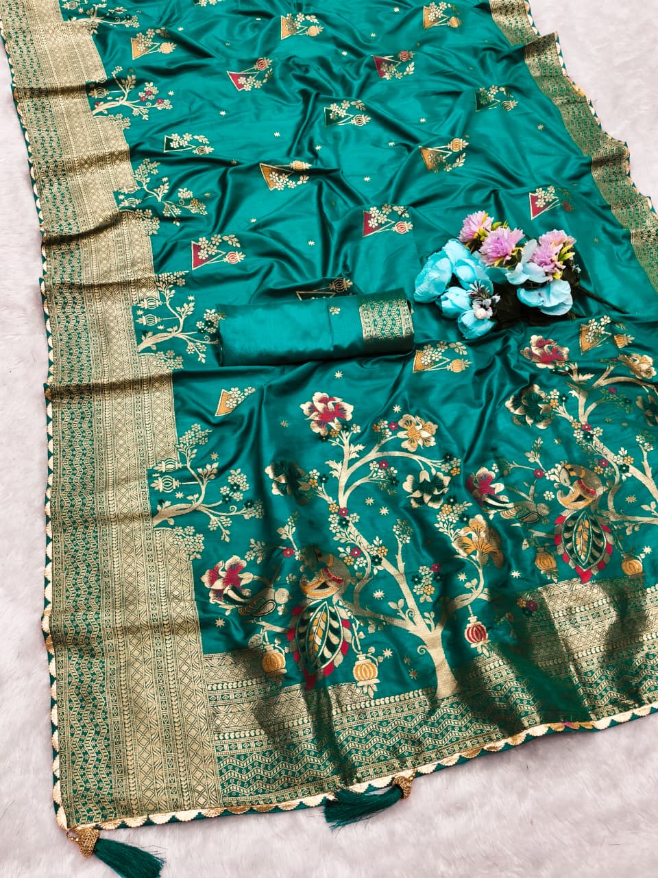 AJ-KOTA DYEABLE DOLA SILK SAREE WITH TAPELA DYING WITH BEAUTIFUL OPEN PALLI WITH FANCY LACE AND LUXURY TASSELS