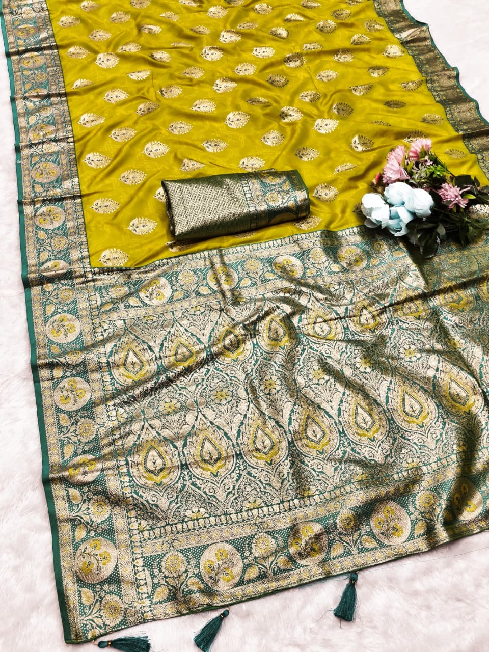 AJ-QUEENEE SOFT 50/600 SILK SAREE WITH WEAVING WITH HEAVY DESIGN WITH CONTRAST BODY PALLU AND BLOUSE