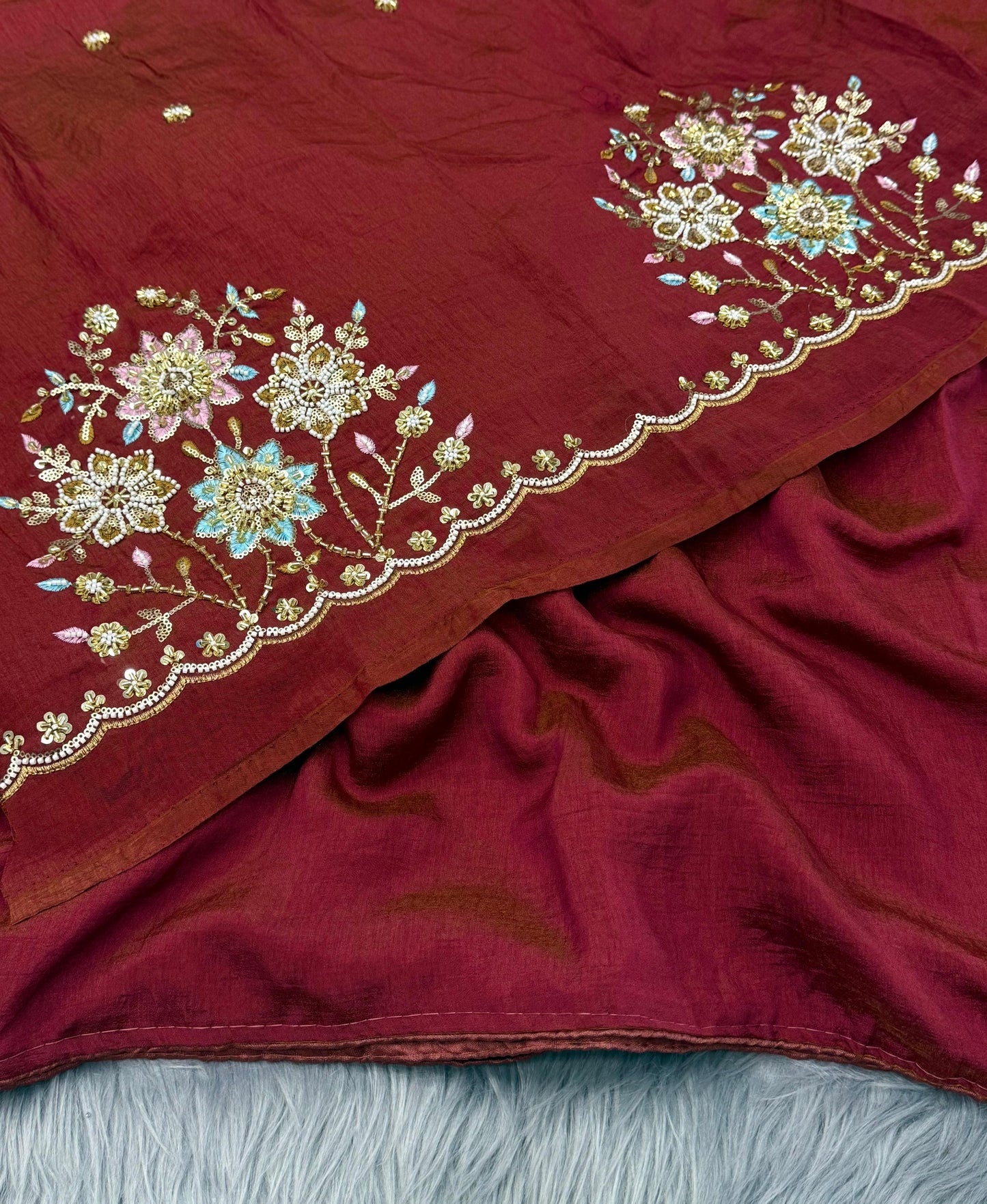 NN-2077 Kiwi crush fabric with multi thread c-pallu work with contrast heavy embroidary work