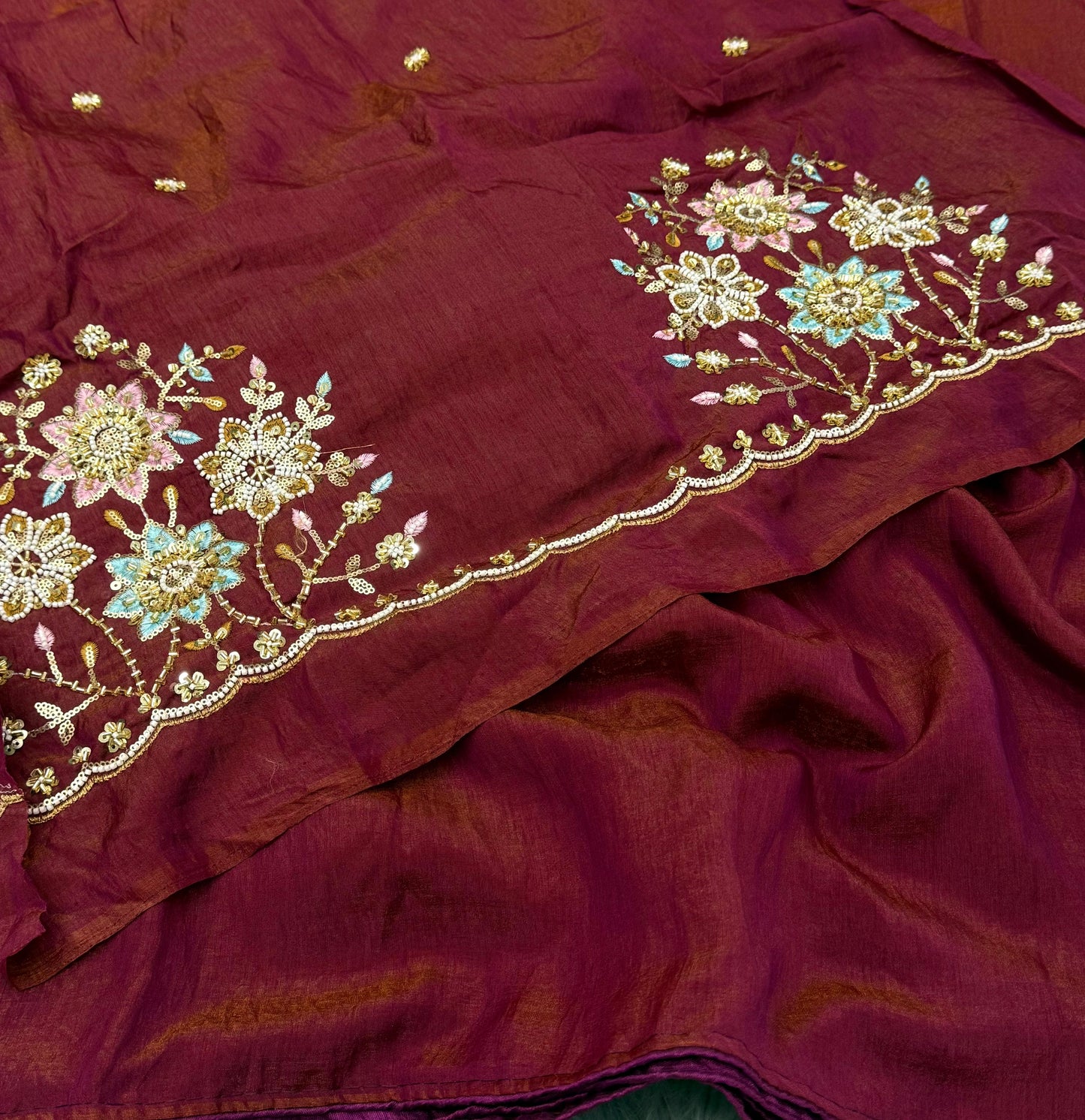 NN-2077 Kiwi crush fabric with multi thread c-pallu work with contrast heavy embroidary work