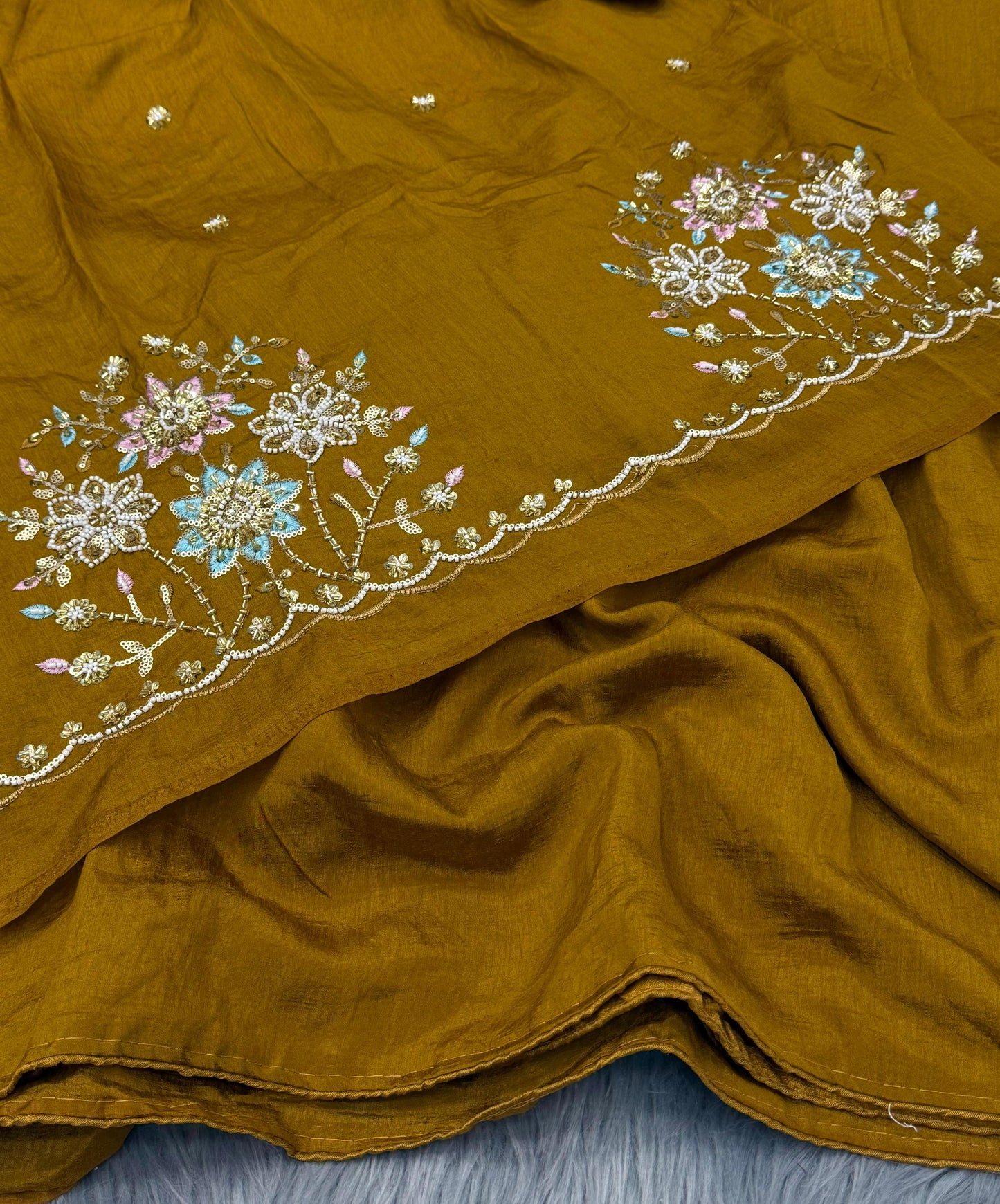 NN-2077 Kiwi crush fabric with multi thread c-pallu work with contrast heavy embroidary work