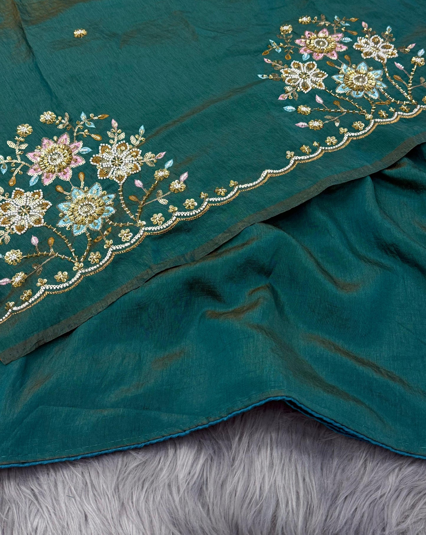 NN-2077 Kiwi crush fabric with multi thread c-pallu work with contrast heavy embroidary work