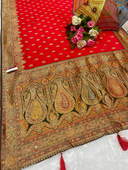 BS-SARVOPAREE UROPIAN DOLA SILK SAREE WITH HEAVY MULTI MEENA DESIGN WITH HEAVY RICH PALLU WITH BEAUTIFUL DAMAN WORK WITH CONTRAST BORDER AND BLOUSE AND HEAVY JARKAN
