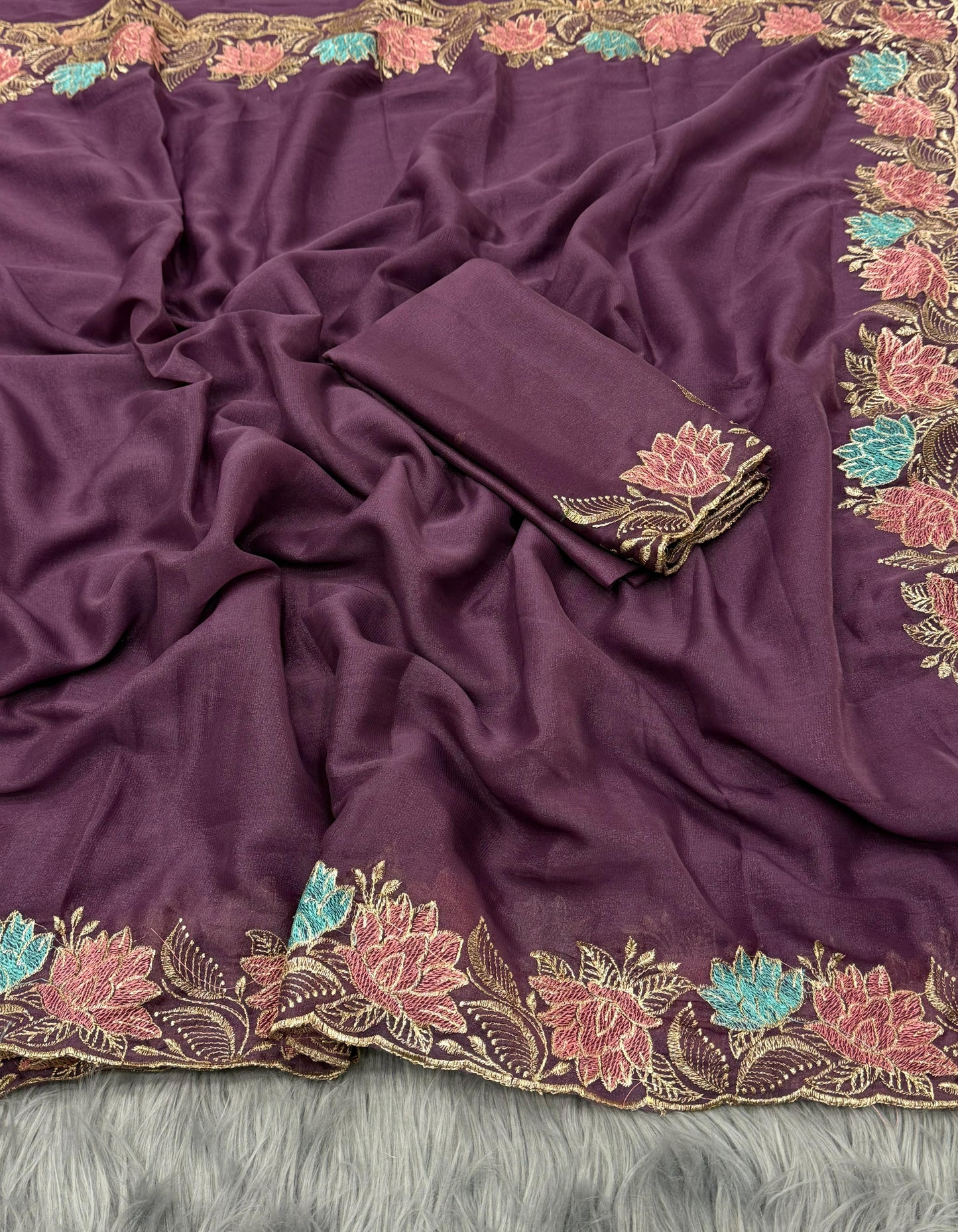 NN-2085 Star georgette fabric with beautiful embroidary c-pallu work with star georgett fabric with contrast embroidary work