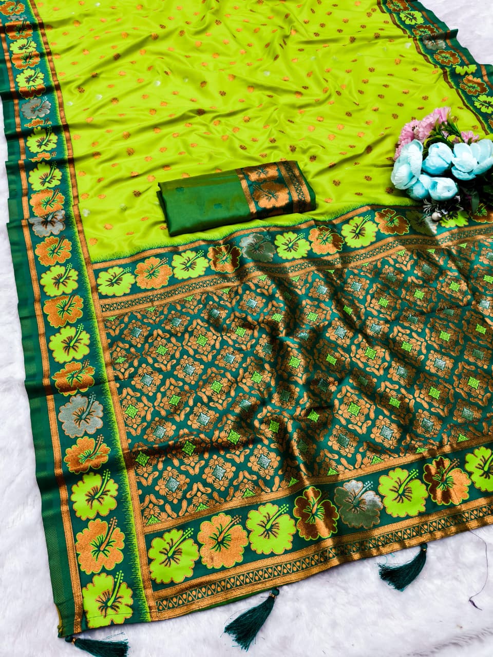 AJ-JASWANT PAITHANI SOFT PAITHAI SILK VIRAL JAWANT PAITHANI DESIGN WITH CONTRAST BORDER AMD PALLU WITH TASSELS