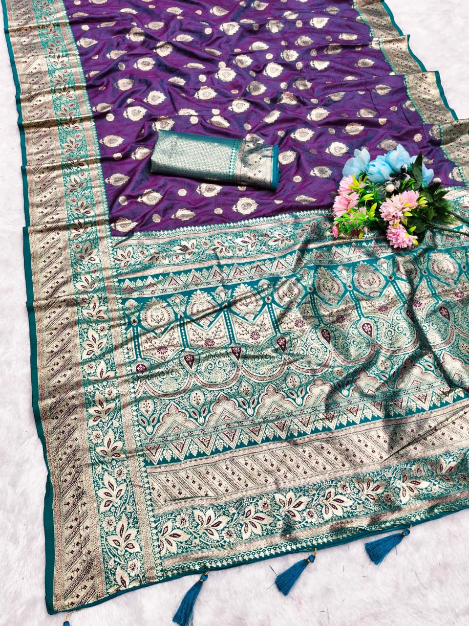 AJ-FOOL N FINAL SOFT SILK SAREE WITH GRAND PALLU WITH CONTRAST BORDER AND PALLU EITH HEAVY WEAVING DESIGN BROCADE BLOUSE
