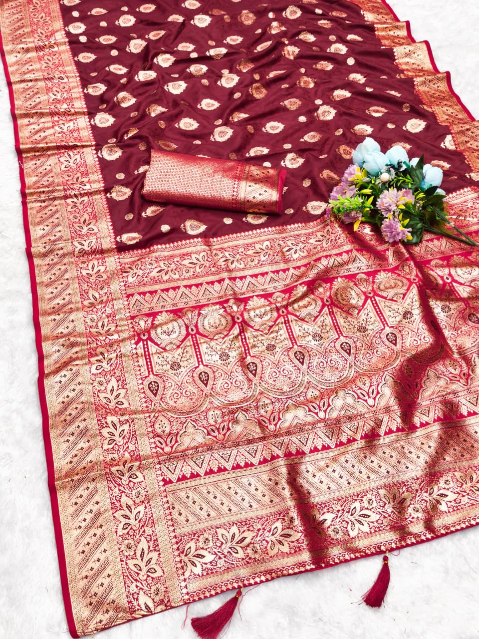AJ-FOOL N FINAL SOFT SILK SAREE WITH GRAND PALLU WITH CONTRAST BORDER AND PALLU EITH HEAVY WEAVING DESIGN BROCADE BLOUSE