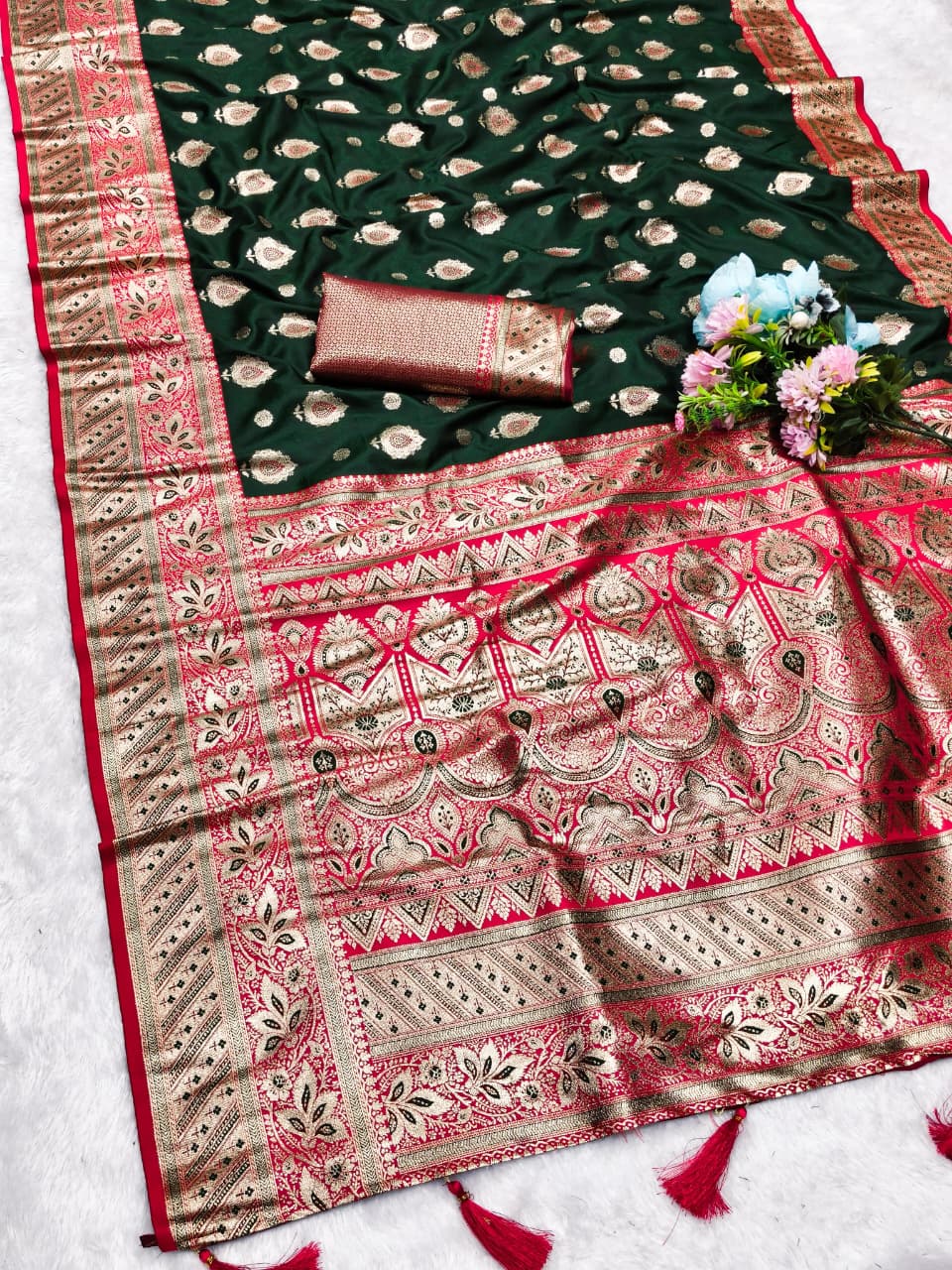 AJ-FOOL N FINAL SOFT SILK SAREE WITH GRAND PALLU WITH CONTRAST BORDER AND PALLU EITH HEAVY WEAVING DESIGN BROCADE BLOUSE
