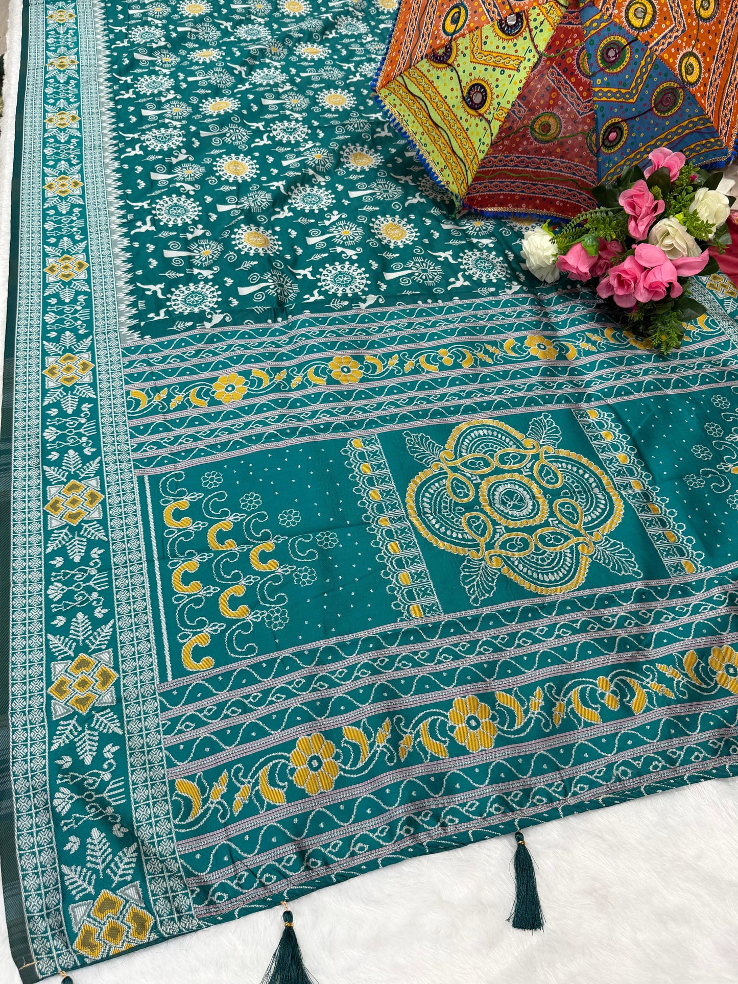 AJ-FLASH SOFT SILK SAREE WITH RICH PALLU WITH BEAUTIFUL UNIQUE DEDIGN WITH MEENAKARI WORK