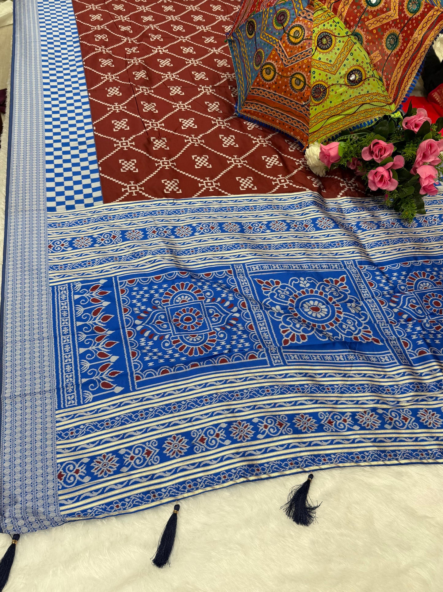 AJ-CELLO BANDHANI WEAVING DESIGN  WITH RICH PALLU WITH TASSELS