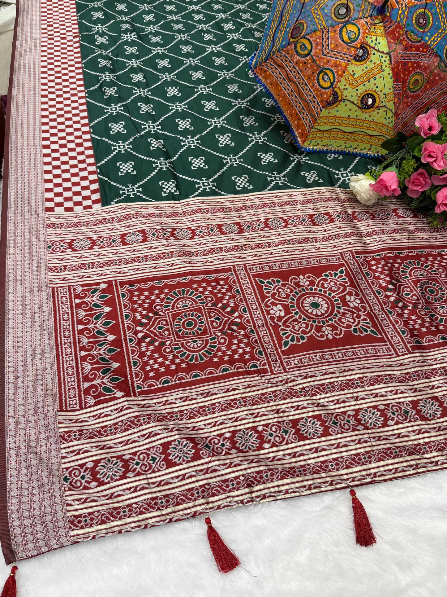 AJ-CELLO BANDHANI WEAVING DESIGN  WITH RICH PALLU WITH TASSELS