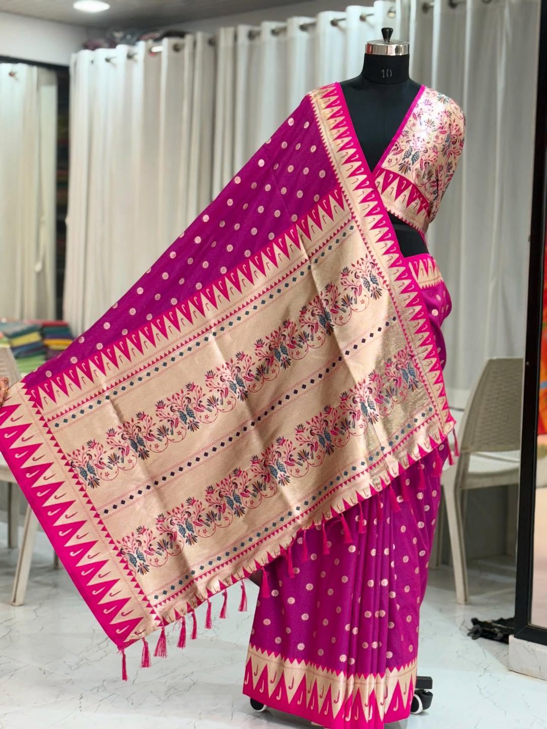 SA-7043 SOFT SILK SAREE WITH BEAUTIFUL DEISGN WITH RICH PALLU AND CONTRAST PAITHANI BORDER WITH BUTTI DEISGN AMD HEAVY TASSELS